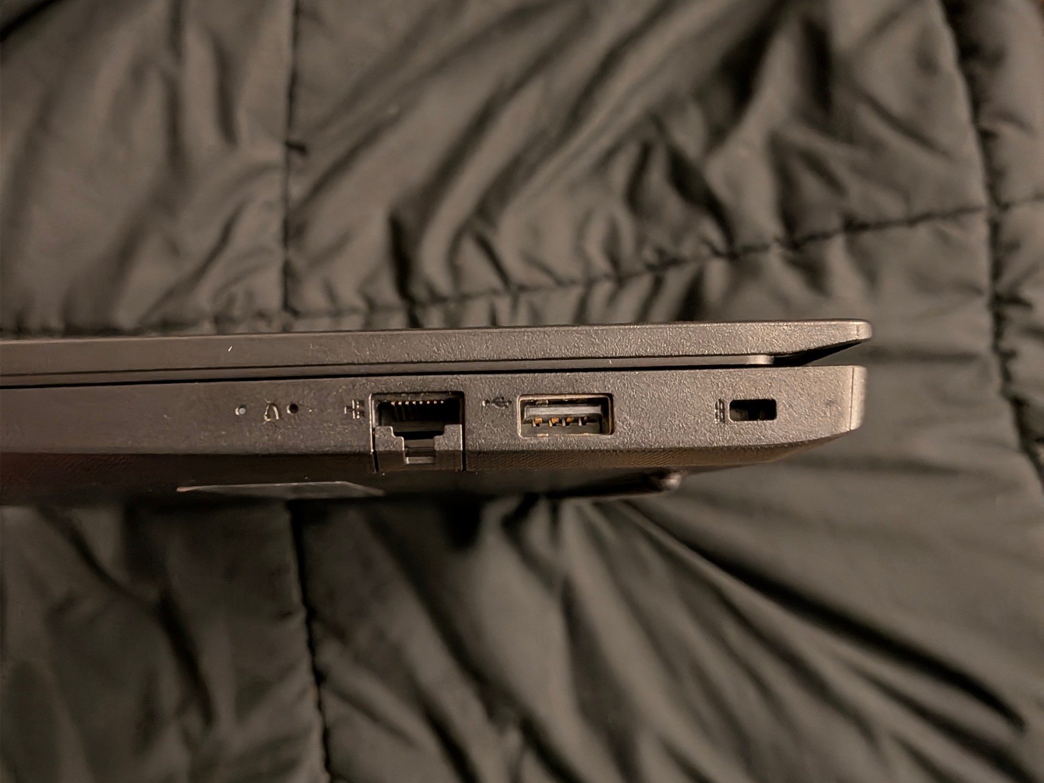 Lenovo V14 G2