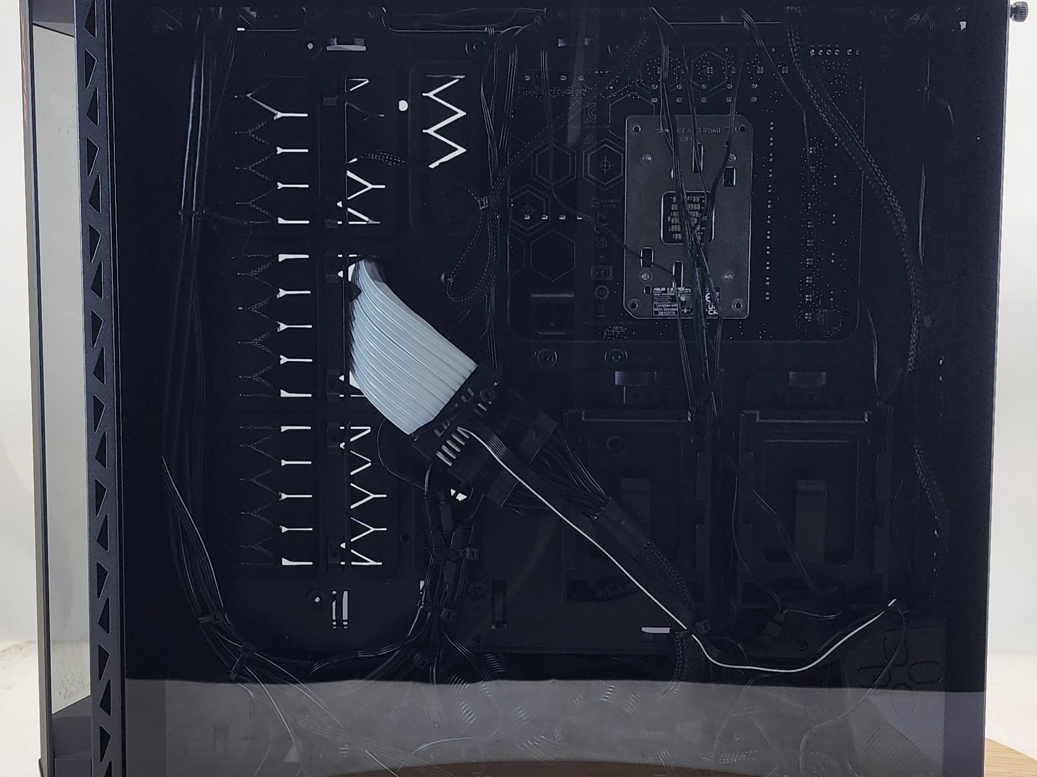 Gaming PC Ryzen 7 7700X 16GB RAM 1TB SSD RTX 4070 Ti 12GB Windows 11 Computer