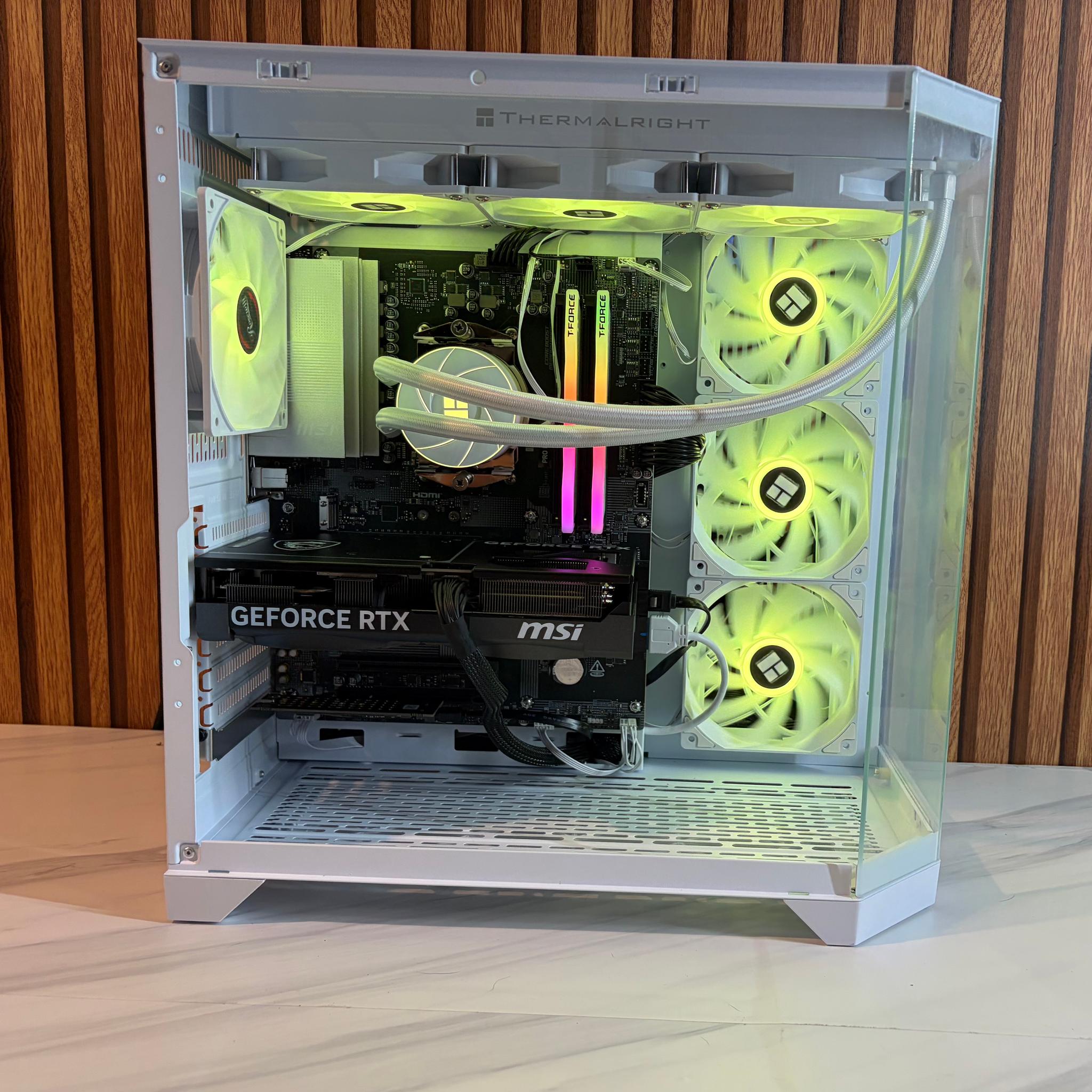 RTX 5070 | RYZEN 5 7600X | 1TB SSD | 16GB DDR5 | 360MM AIO