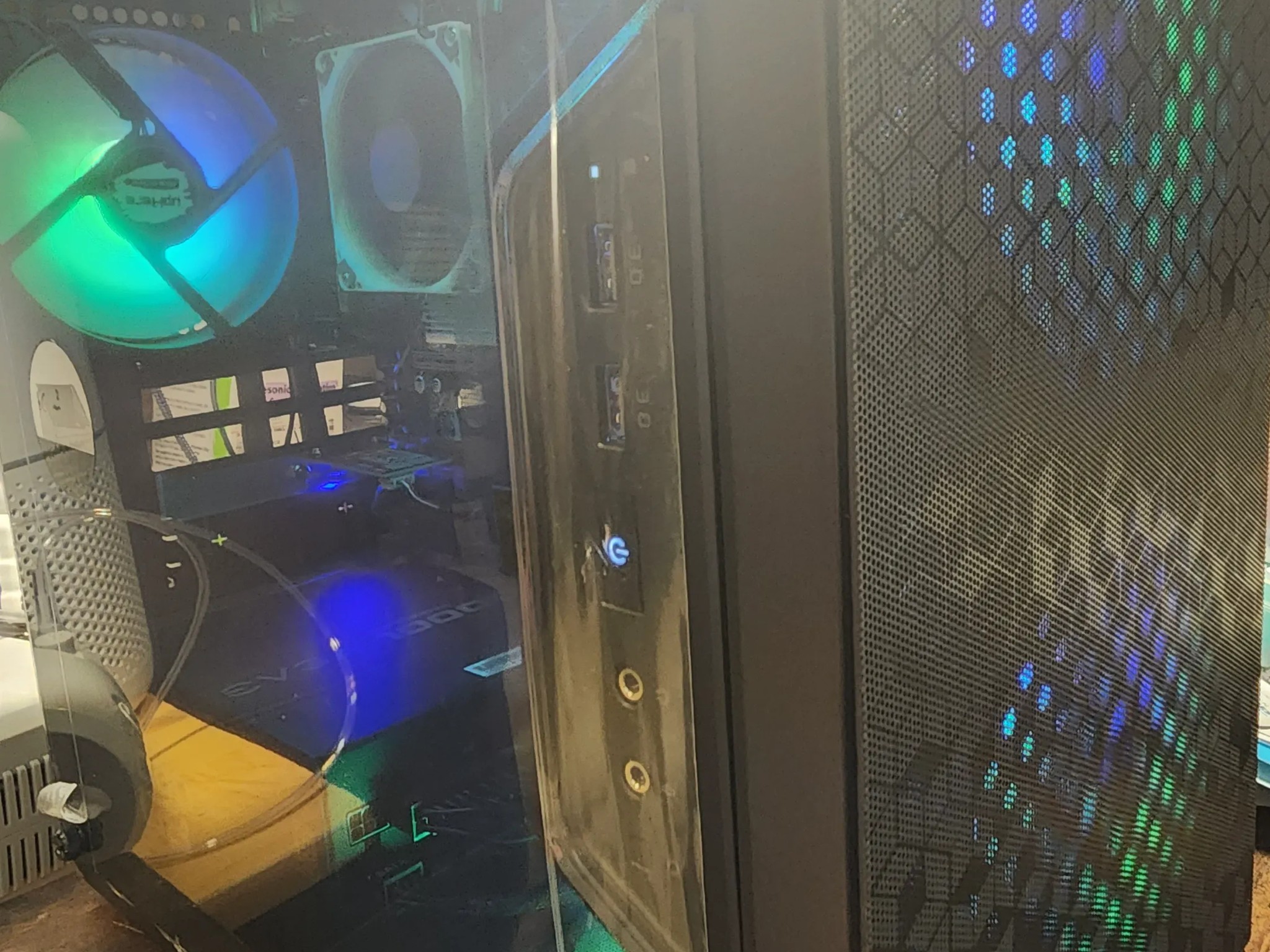 MSI AMD RX 5700 I7 9700 1000watt PSU 16GB DDR4 3200 NOS Build