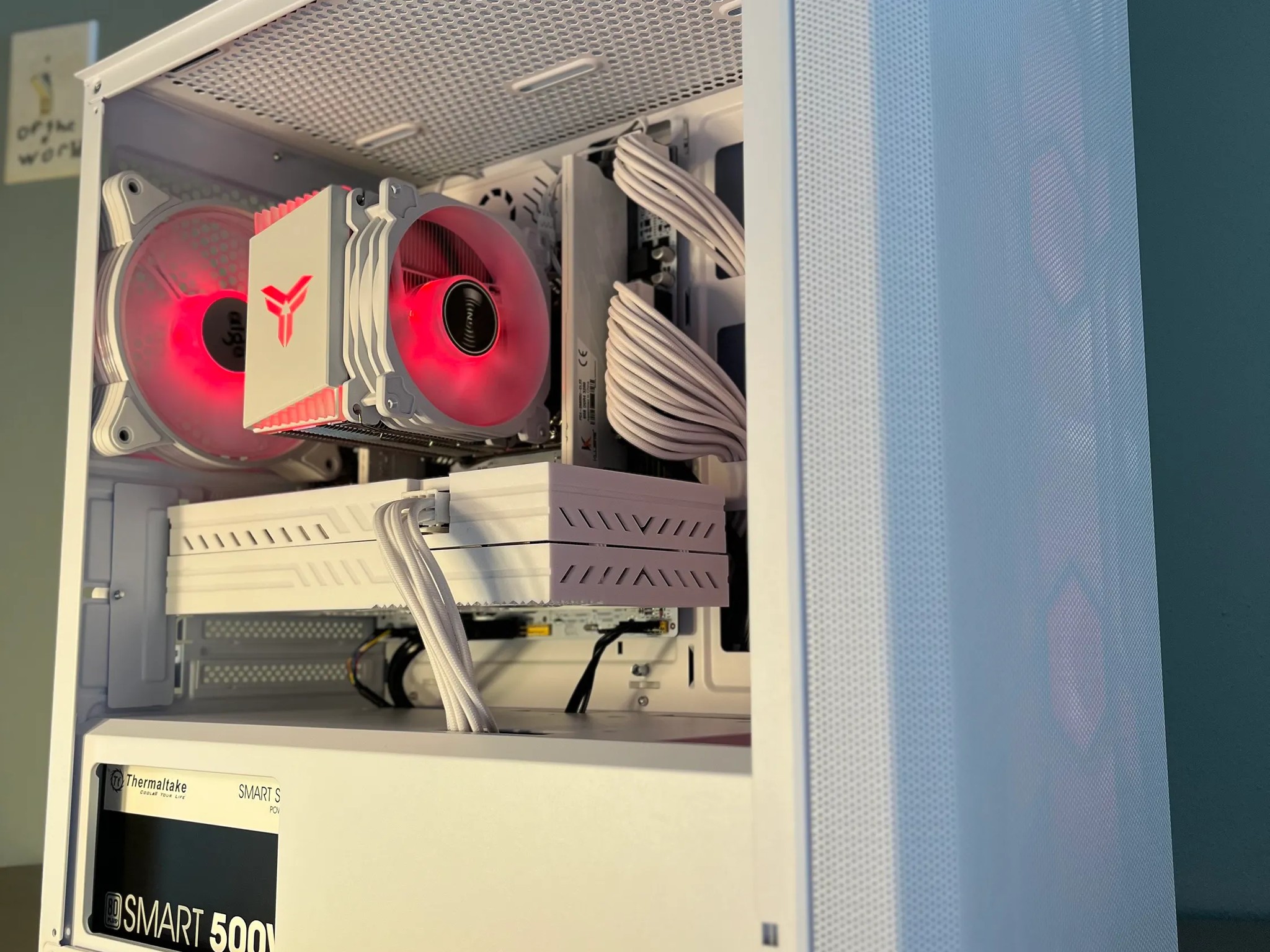⚪⚪ White Gaming PC⚪AMD RX 580 8GB⚪Intel i7 5930k⚪16GB DDR4⚪500GB NVME