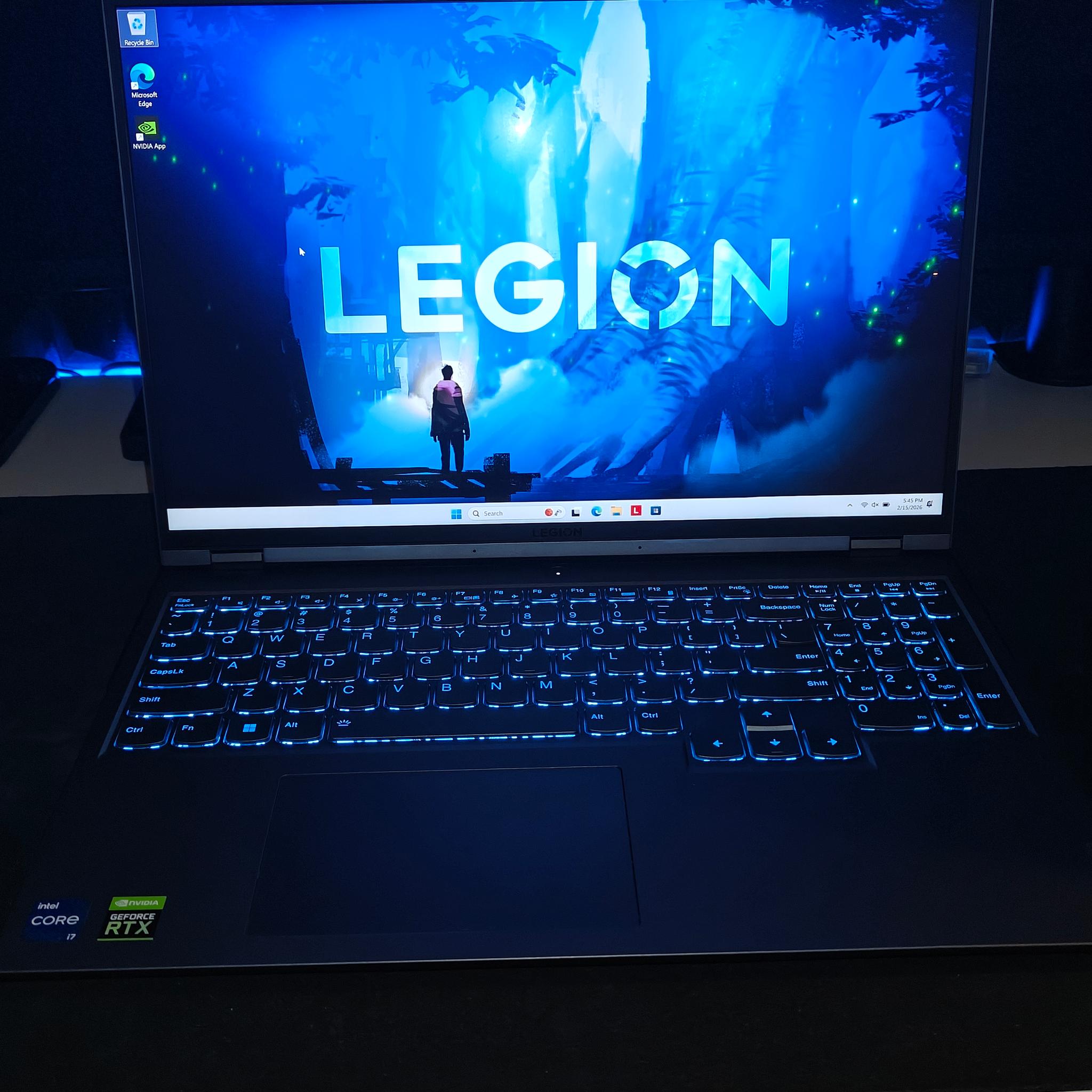 *New Battery* Lenovo Legion 5 Pro i7-12700H • RTX 3050 Ti • 16GB RAM • 512GB SSD • 165Hz