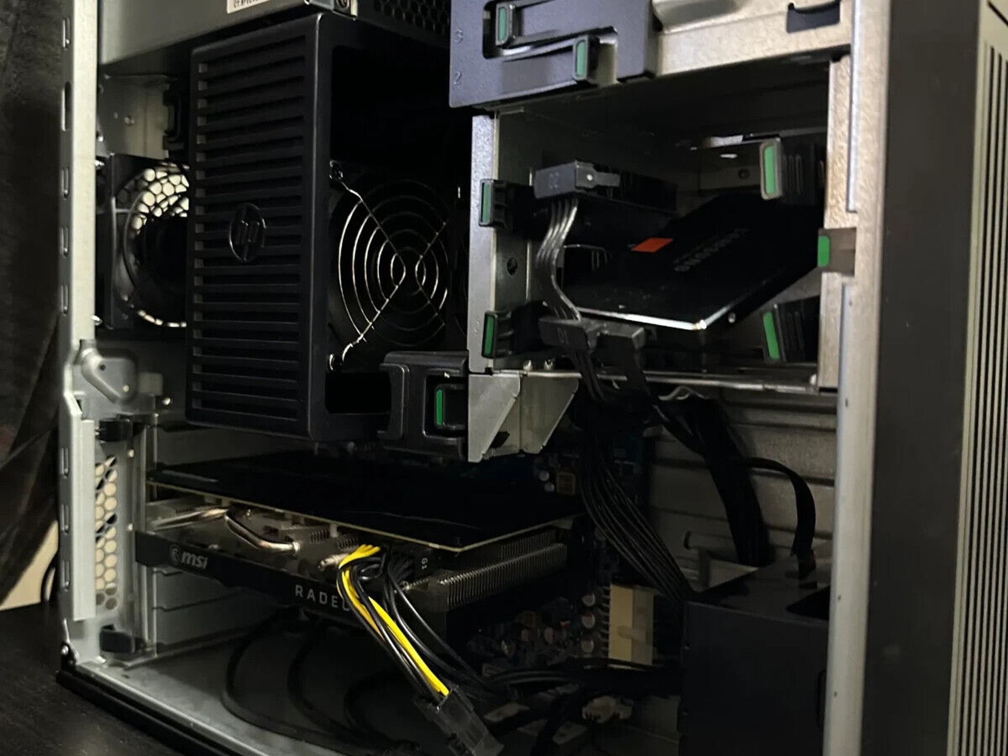 HP Z440 Workstation Xeon 2690V3 12-Core, RX 5700XT, 48GB RAM-2133MHZ, 1TB SSD