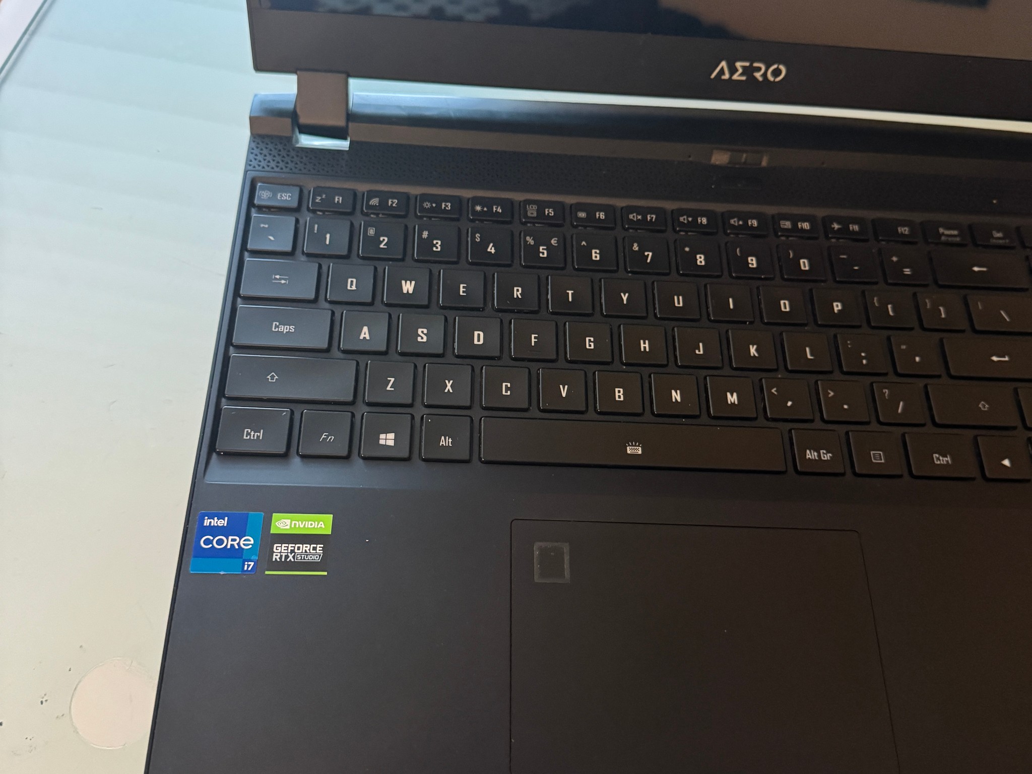 GIGABYTE Aero 15.6" 4K OLED Laptop - Intel Core i7-11800H - 16GB - NVIDIA GeForce RTX 3060 1TB SSD