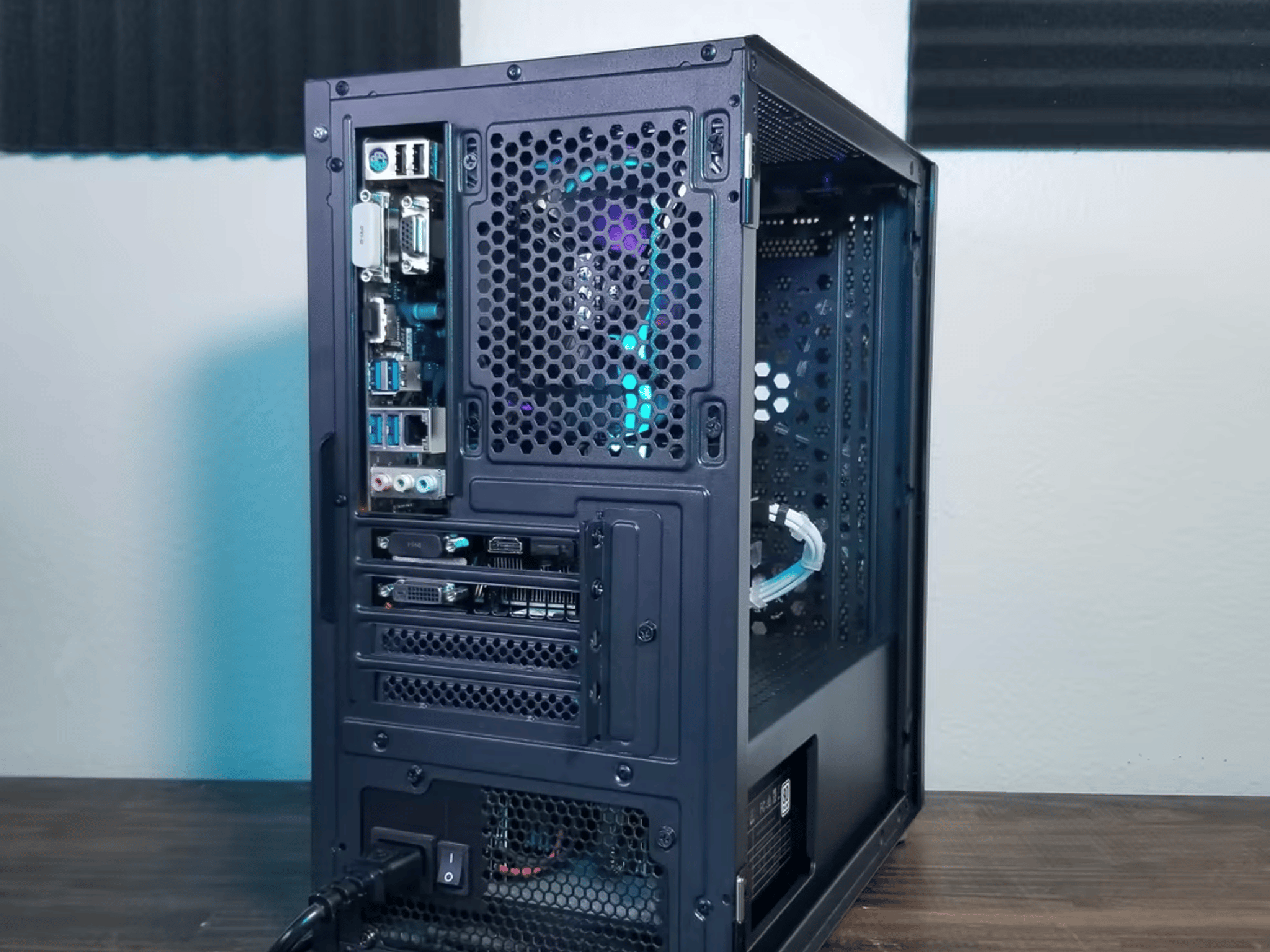 Intel core i3 9100F // EVGA GeForce GTX 960