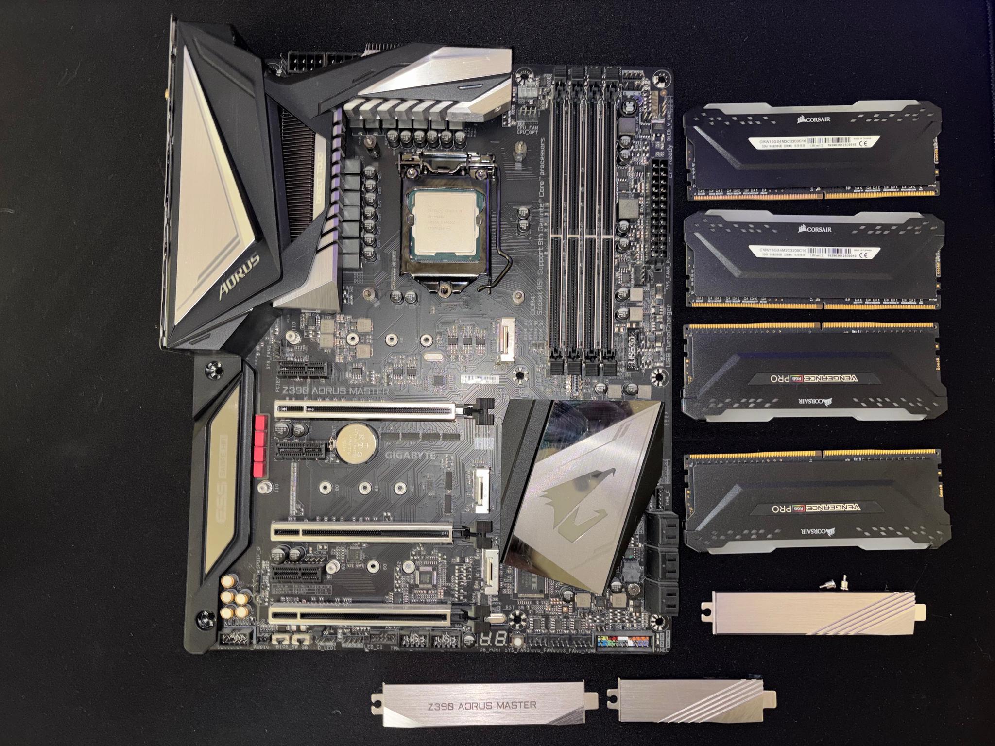 i9-9900KS + Z390 Aorus Master + 32GB 3200C16 Corsair Vengeance RGB
