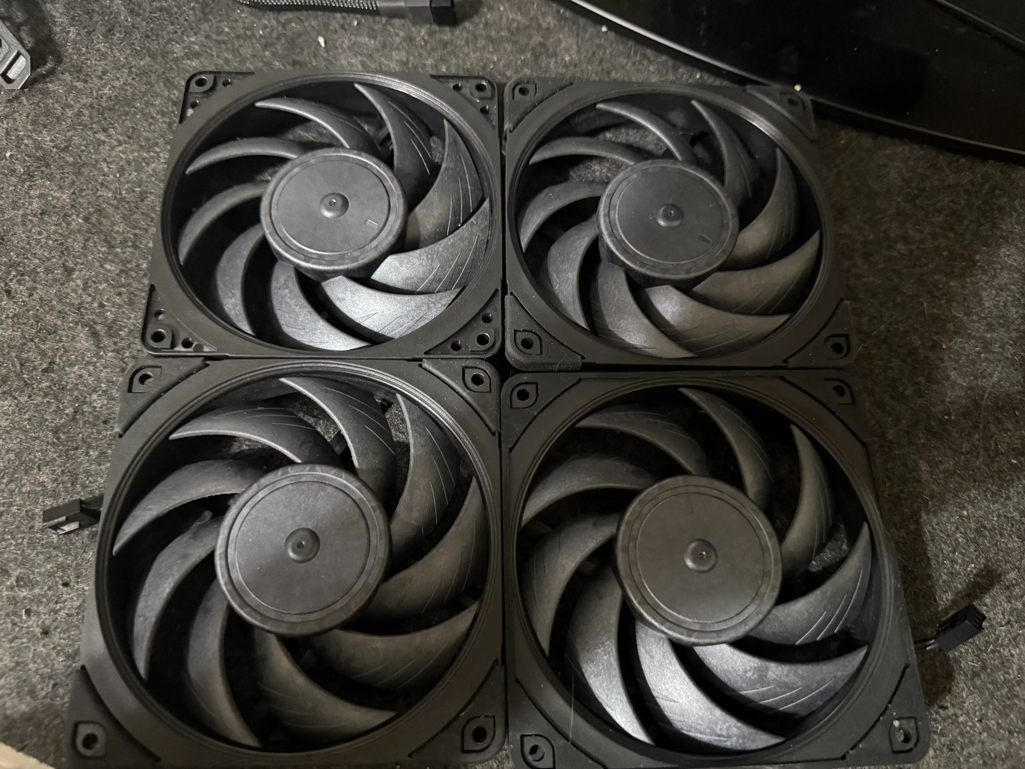 4xNoctua NF-A12x25 PWM chromax.Black.swap, Premium Quiet Fan, 4-Pin (120mm, Black)