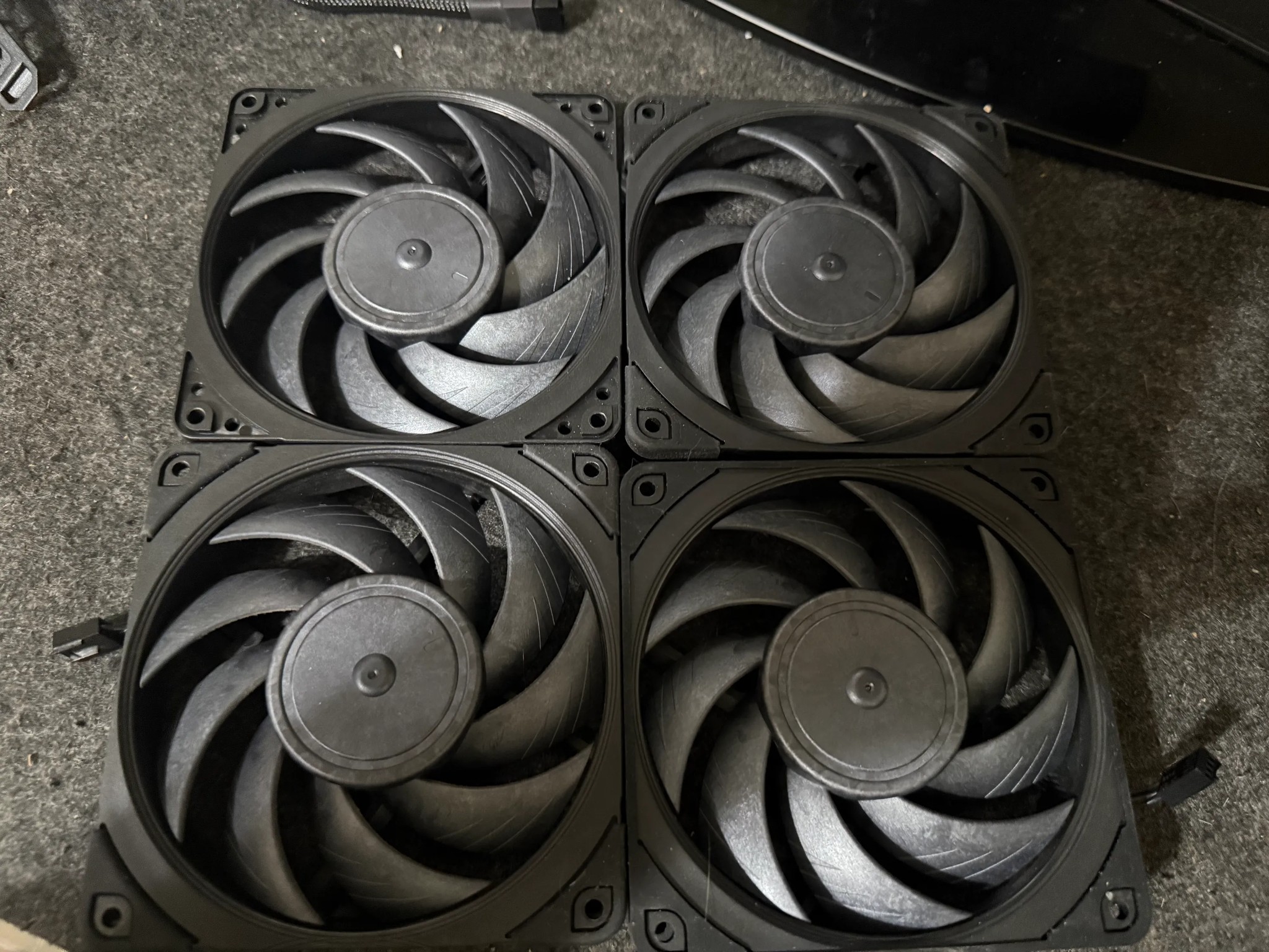 4xNoctua NF-A12x25 PWM chromax.Black.swap, Premium Quiet Fan, 4-Pin (120mm, Black)