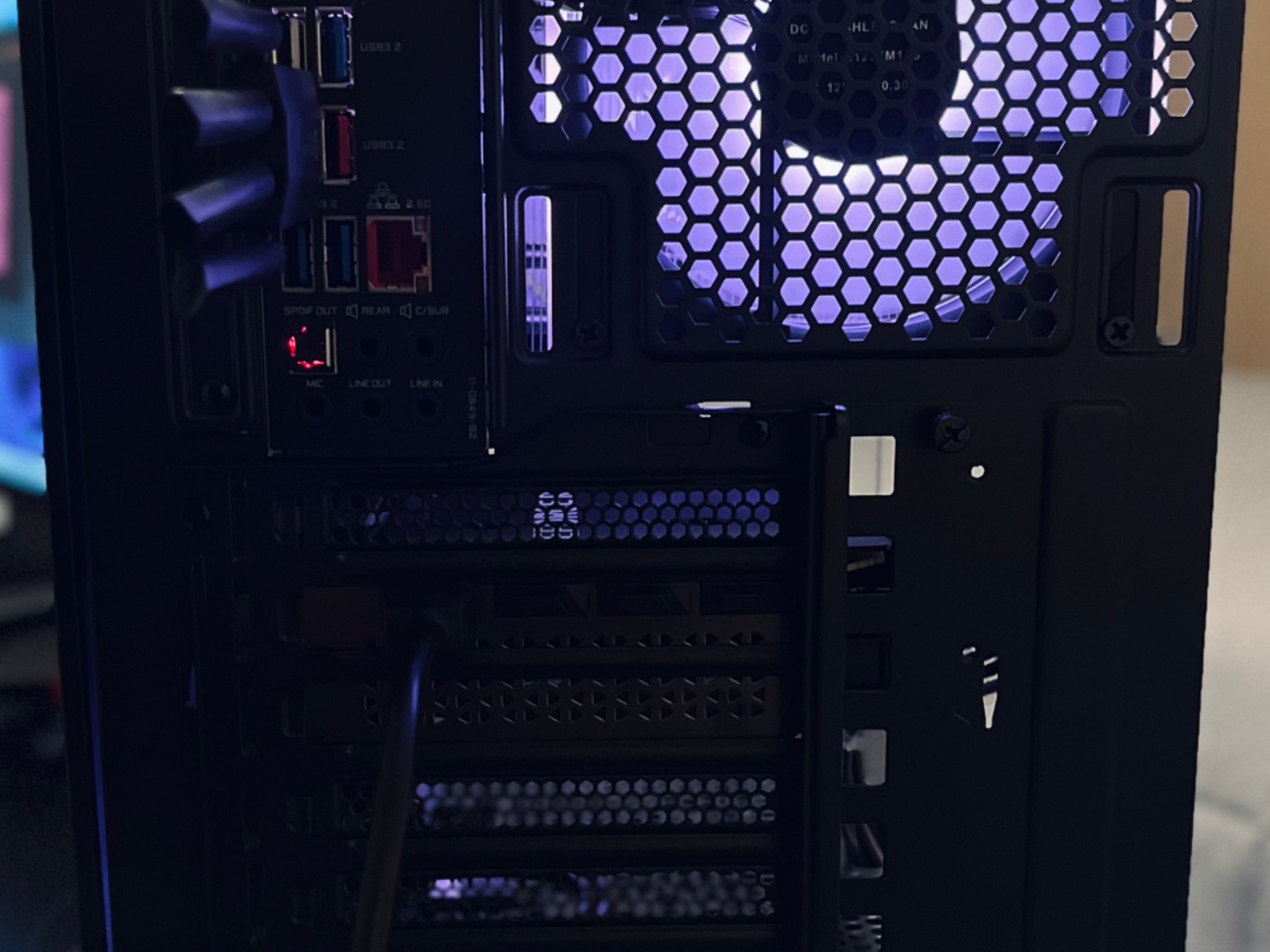 Pro Gaming PC |RTX 5060 // Ryzen 5600 // 32GB DDR4|