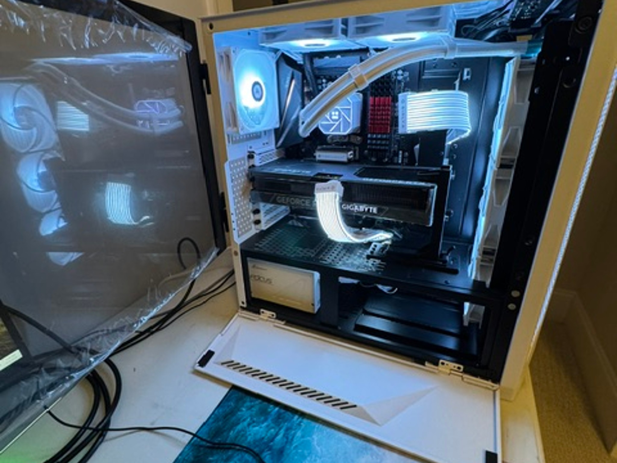 AMD AM4 new build Whiteout RTX 4070 Ti Gaming PC Build (12-Core Ryzen) + 2K and 1080p Monitors