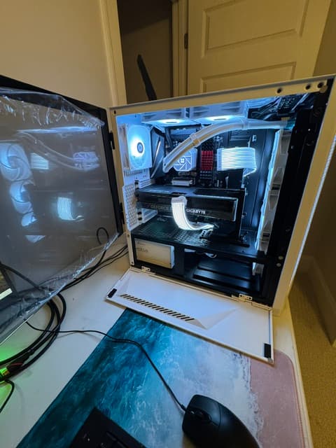 AMD AM4 new build Whiteout RTX 4070 Ti Gaming PC Build (12-Core Ryzen) + 2K and 1080p Monitors