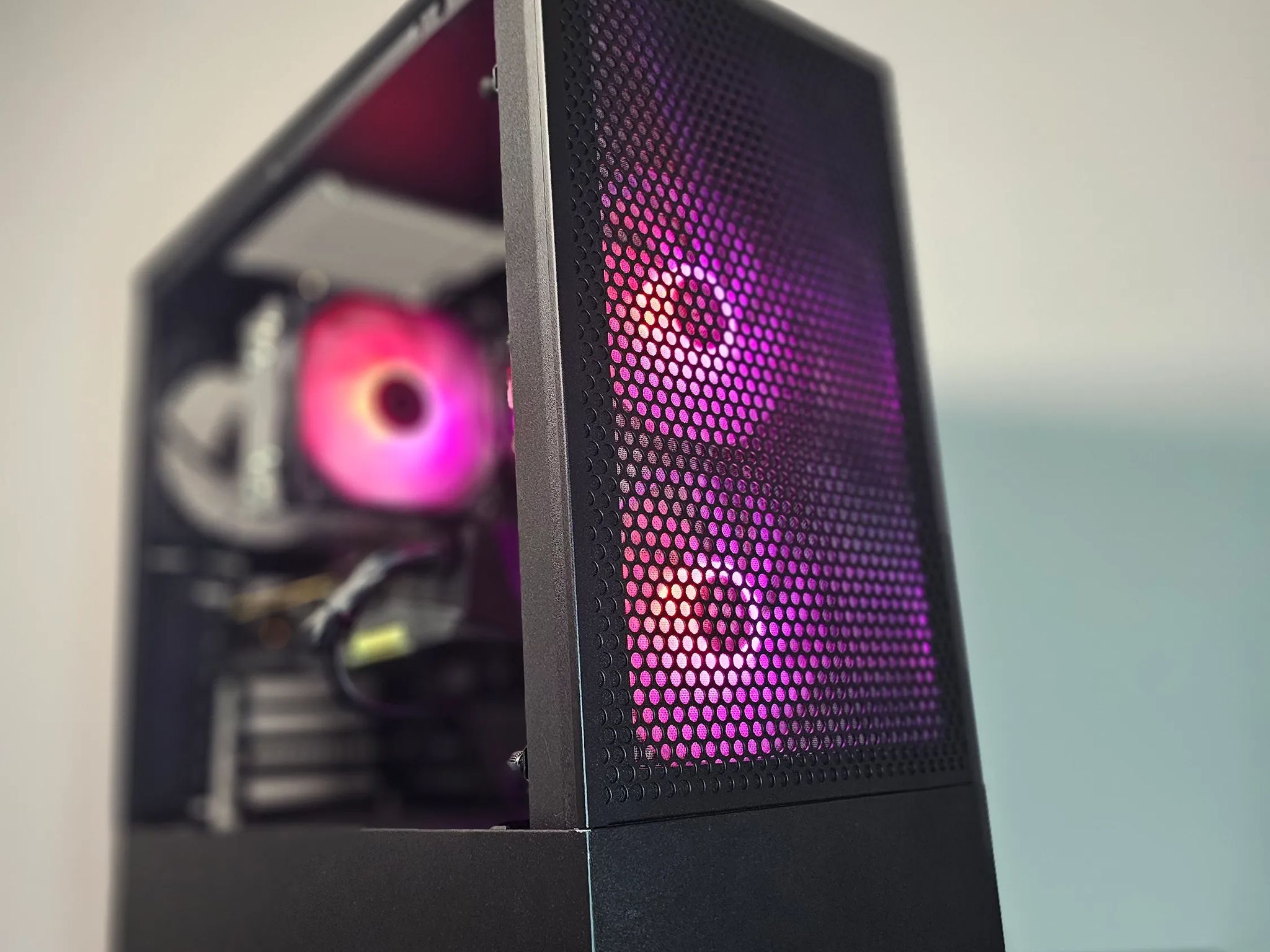 1080p-1440p RGB Gaming PC / RTX 3070 8GB / i5 12400f / 64GB DDR4 / 1TB SSD / WIFI + BT