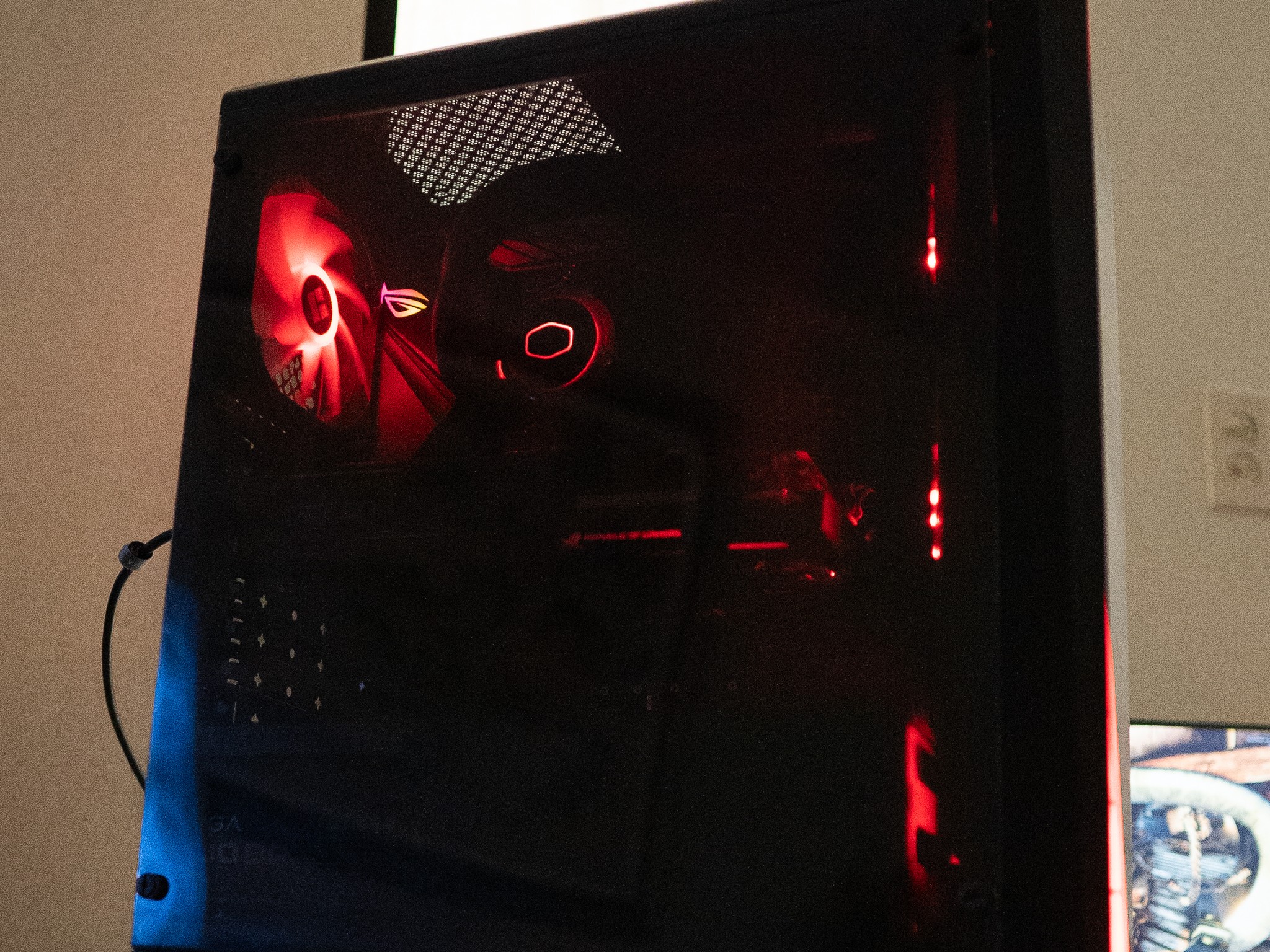 🩸⚫ | GTX 1660 Ti | RYZEN 7 2700X | 16GB DDR4 RAM | 256GB NVME SSD + 1TB HDD | Ruby Rocket 4.0