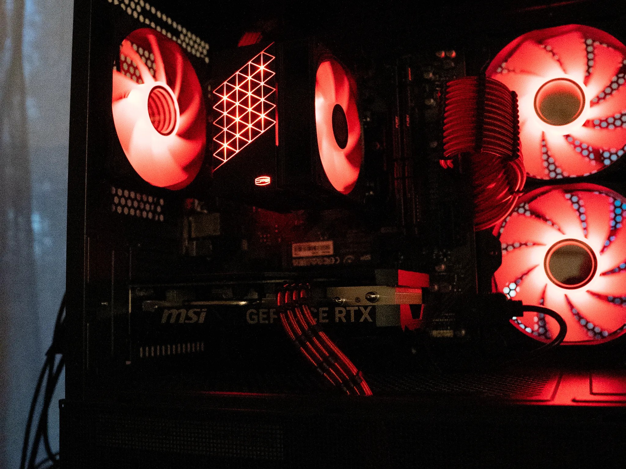 🩸⚫ | MSI RTX 4060 Ti | RYZEN 5 7500F | 16GB DDR5 RAM | 1TB NVME SSD | Ruby Rocket 4.0