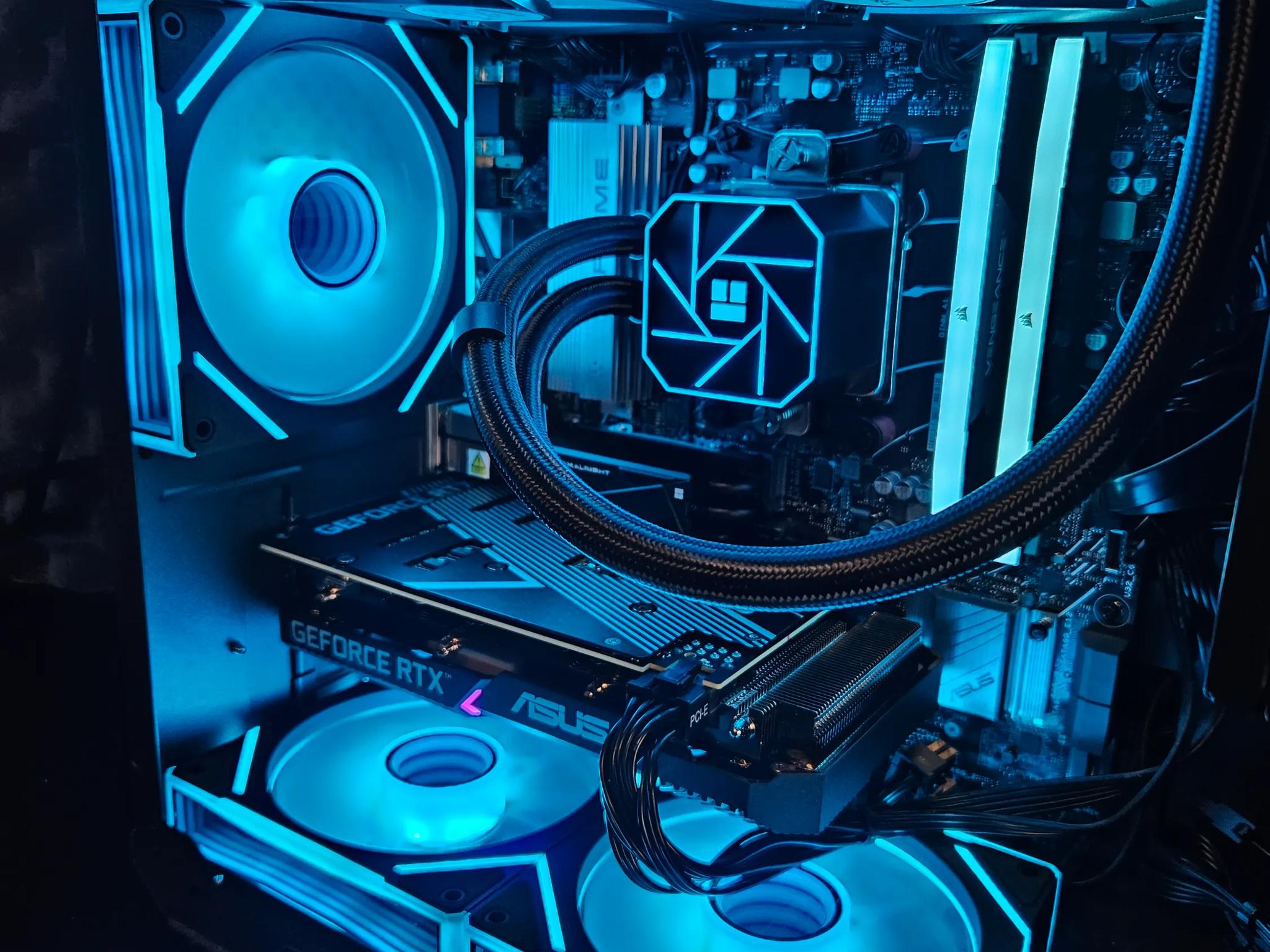 Scratch sale!! Portable liquid cooled RIG Ryzen 7 7800X3D / 32GB / 2TB SSD / RTX3060