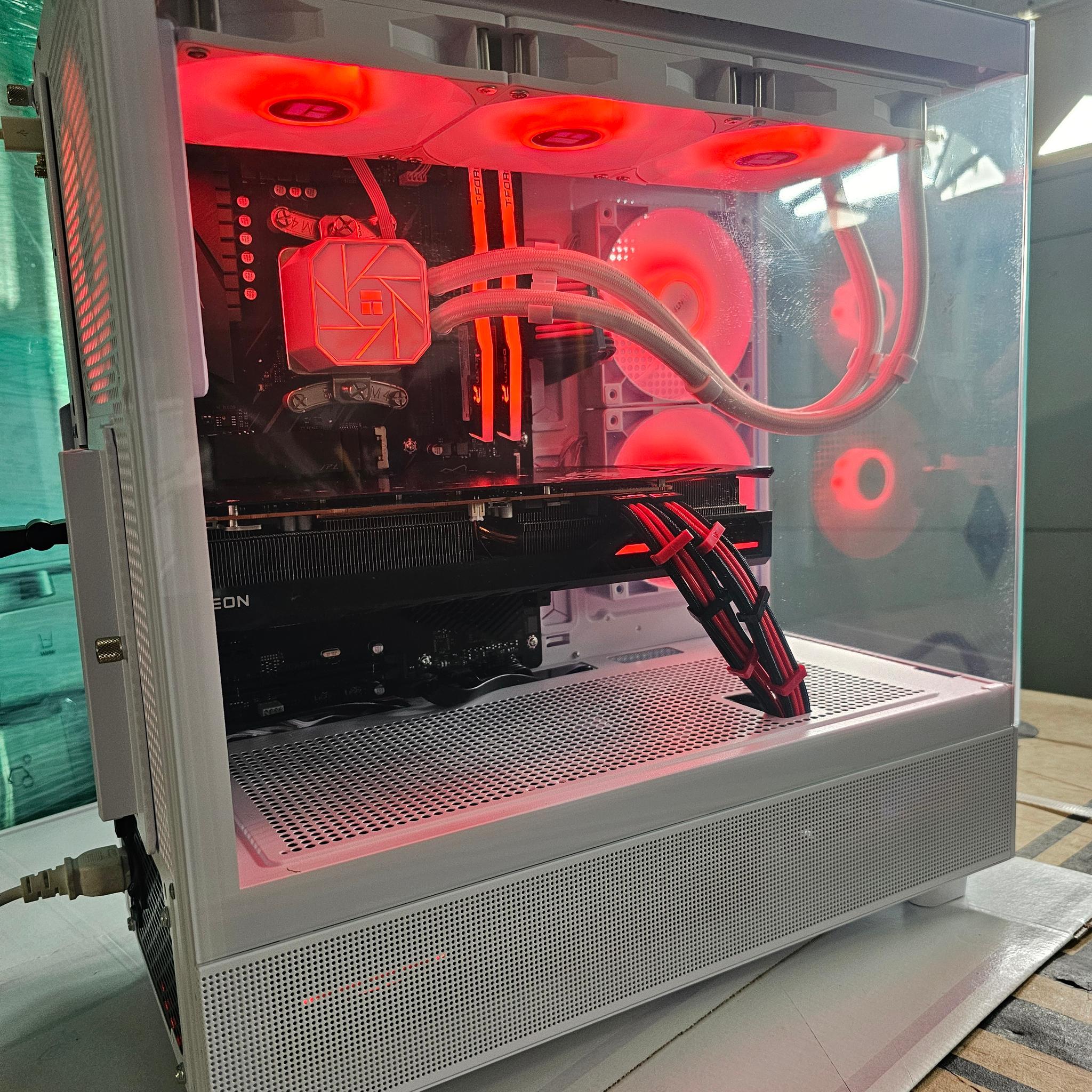 White Gaming PC | Ryzen 9 5900X  | 32GB RAM | 1TB SSD | 6800xt 16GB | WINDOWS 11 PRO |