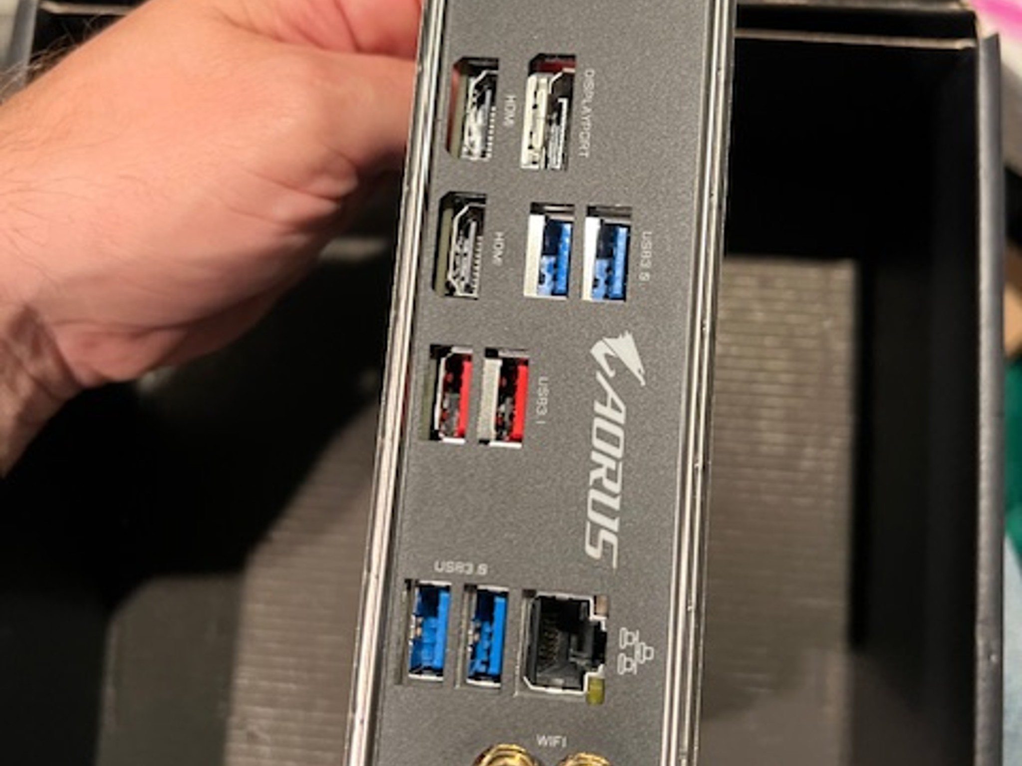 GIGABYTE B450 I AORUS PRO WIFI AM4 AMD B450 SATA 6Gb/s USB 3.1 HDMI Mini ITX AMD Motherboard