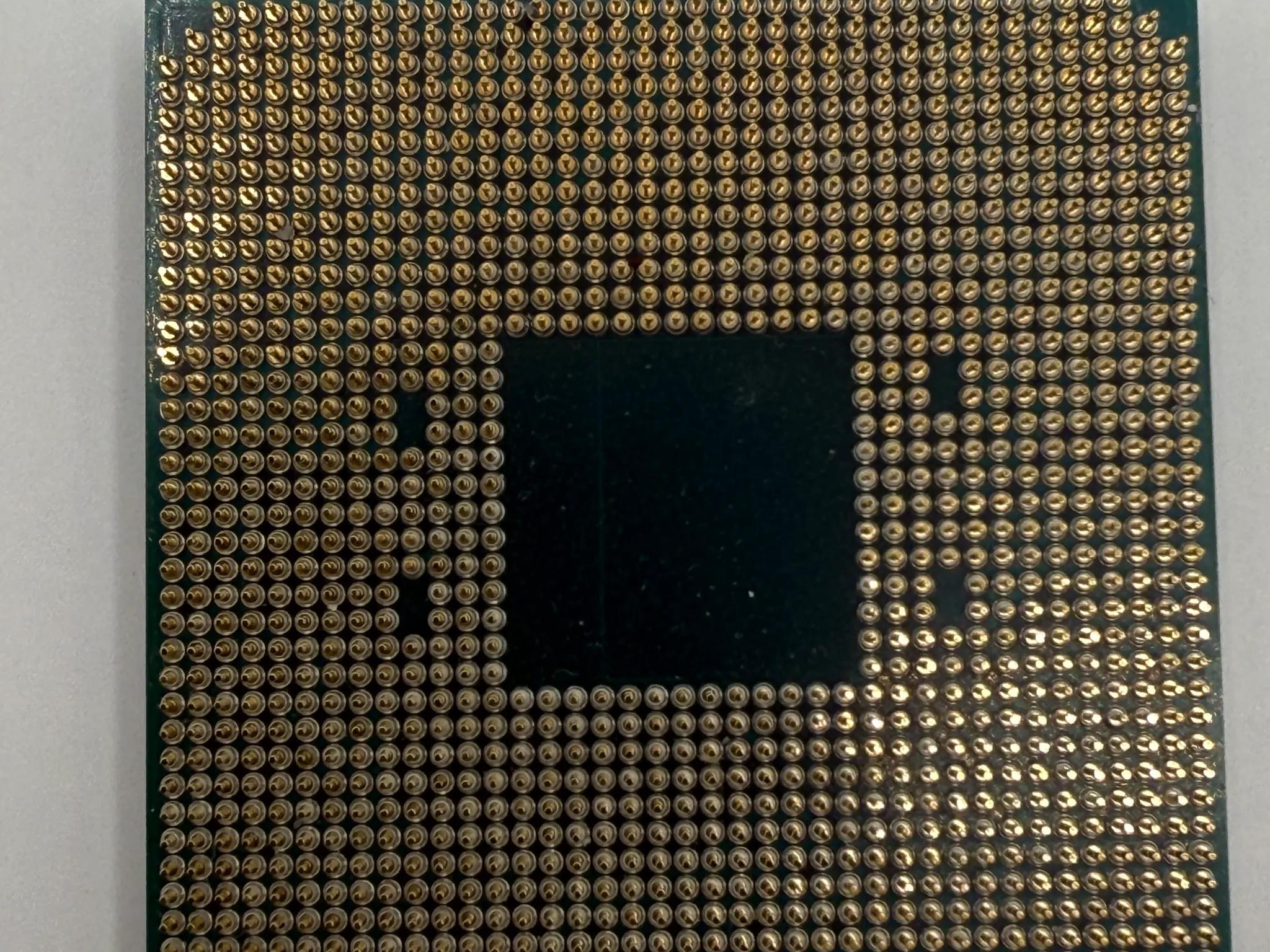 Ryzen 7 3700X 8-Core 16-Thread 4.4 GHz