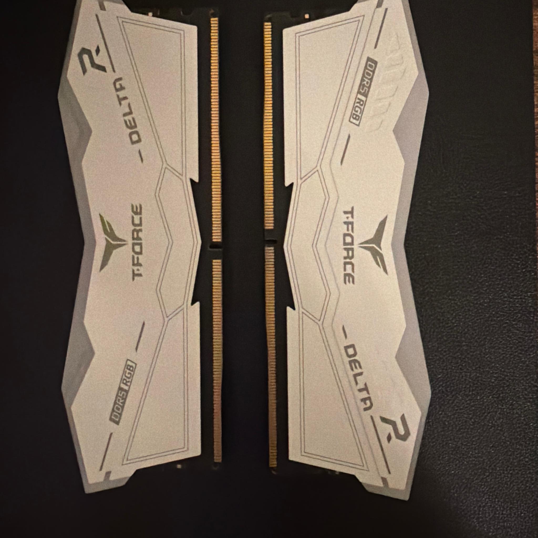 TEAMGROUP T-Force Delta RGB 16GB DDR5-7200 (2x16GB)