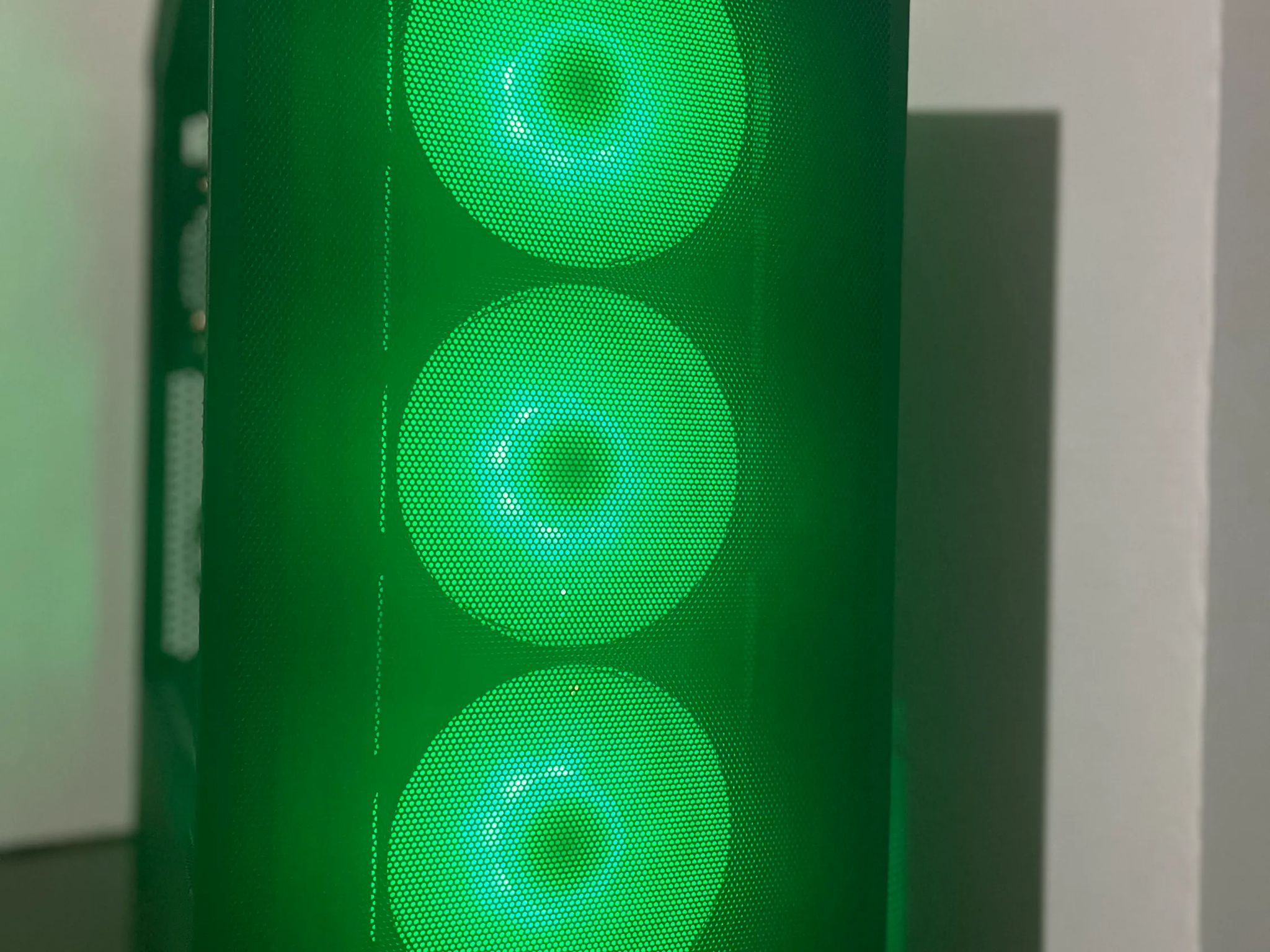 RTX 4060ti | Intel i5-8600k | 16GB DDR4 | 1TB SSD | Windows 11 Home