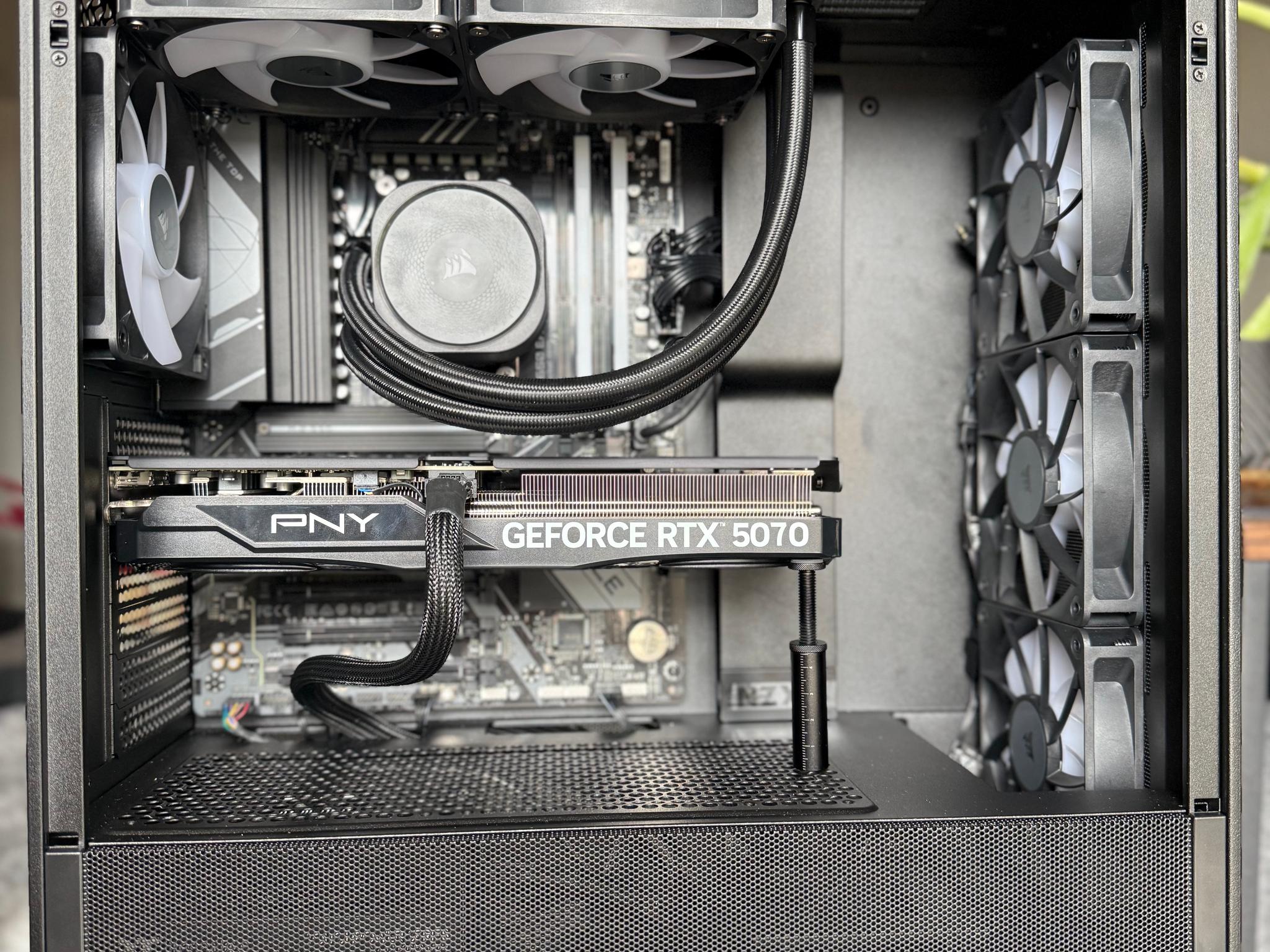RTX 5070 - 7600X - 2TB NVMe Gaming Pc