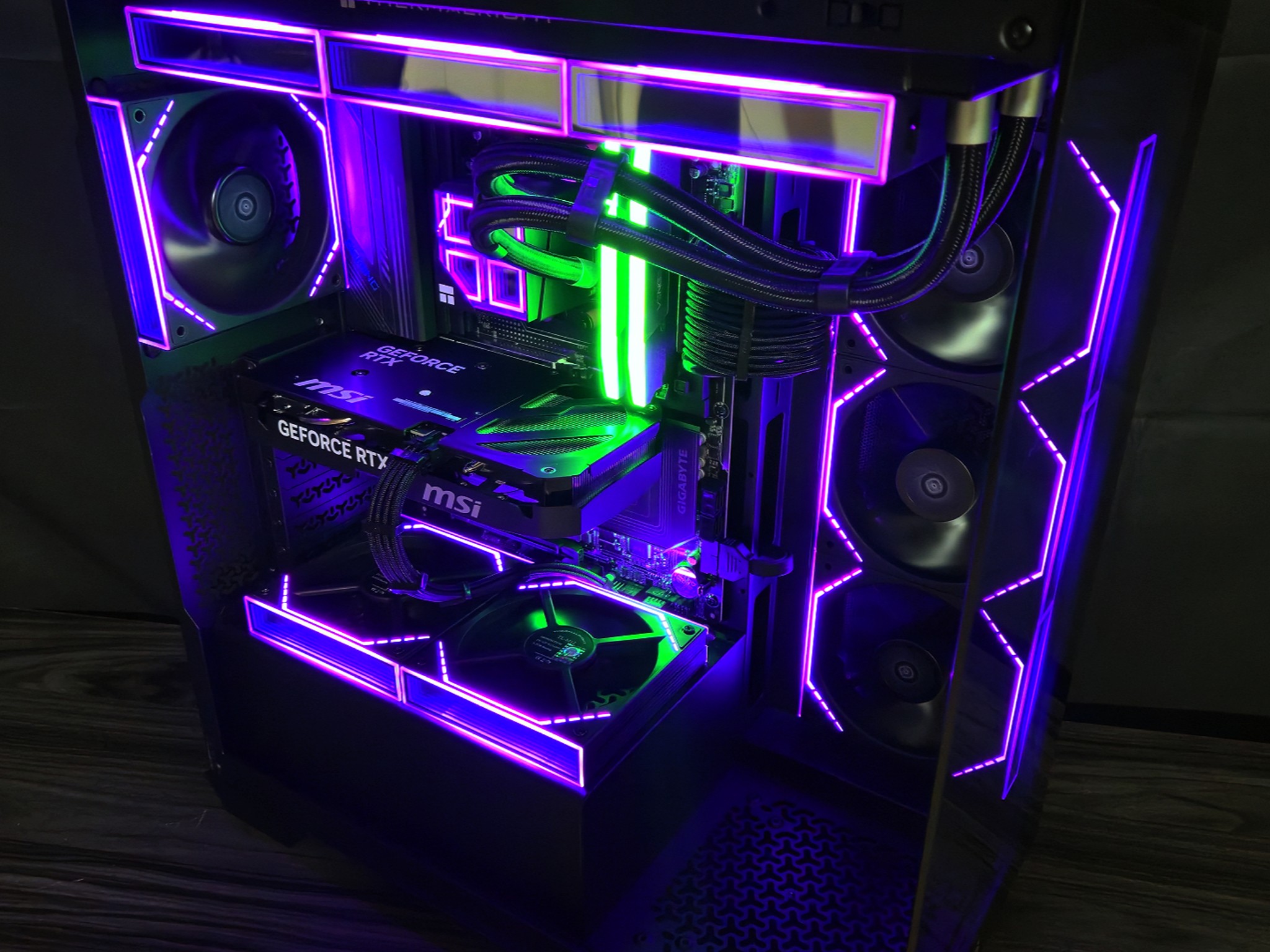 7800X3D - RTX 5060 Ti 16GB - 32GB DDR5 6000 - 2TB Gen4 NVMe - Corsair RM750e - Custom