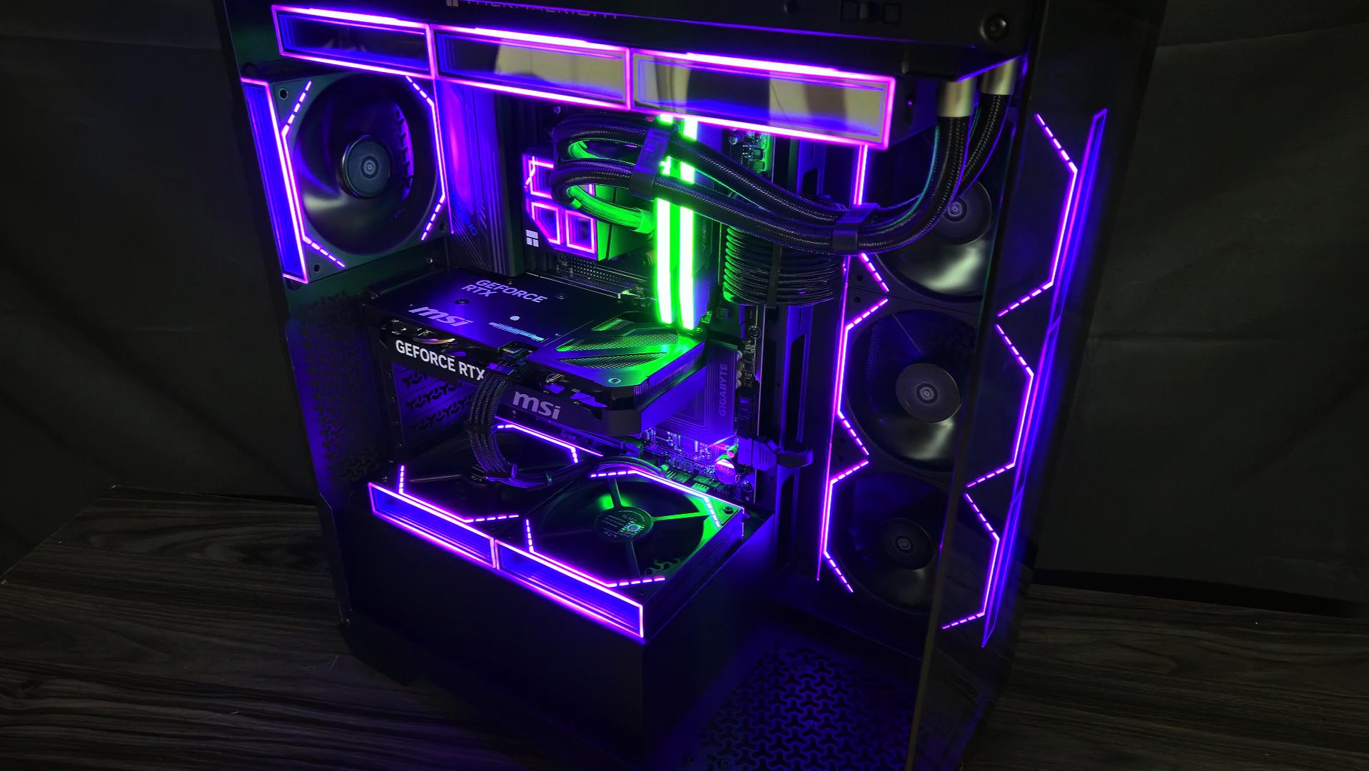 7800X3D - RTX 5060 Ti 16GB - 32GB DDR5 6000 - 2TB Gen4 NVMe - Corsair RM750e - Custom