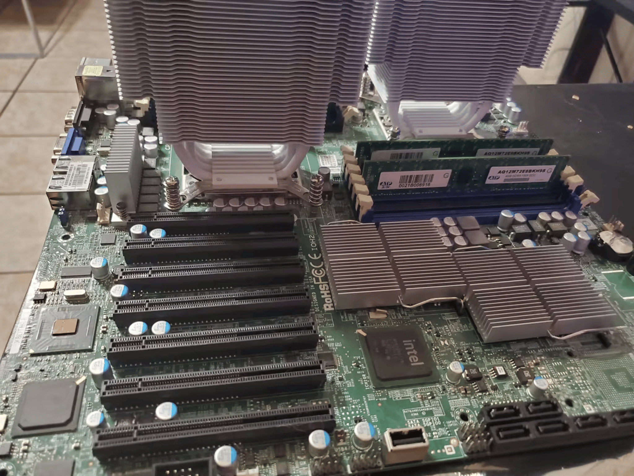 Supermicro X8DTH-IF-BM003 with CPU/RAM/HEATSINK