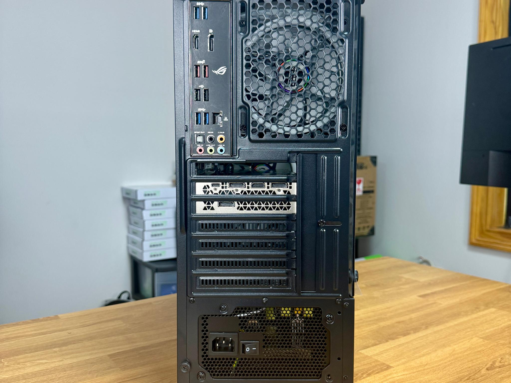 Gaming Streaming PC (RTX 2080 Ti + Ryzen 7 2700)