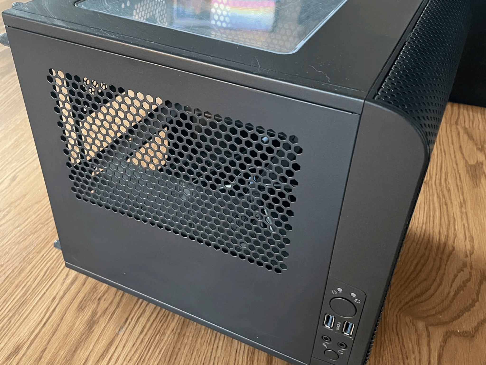 Thermaltake Core V1 Mini ITX Case