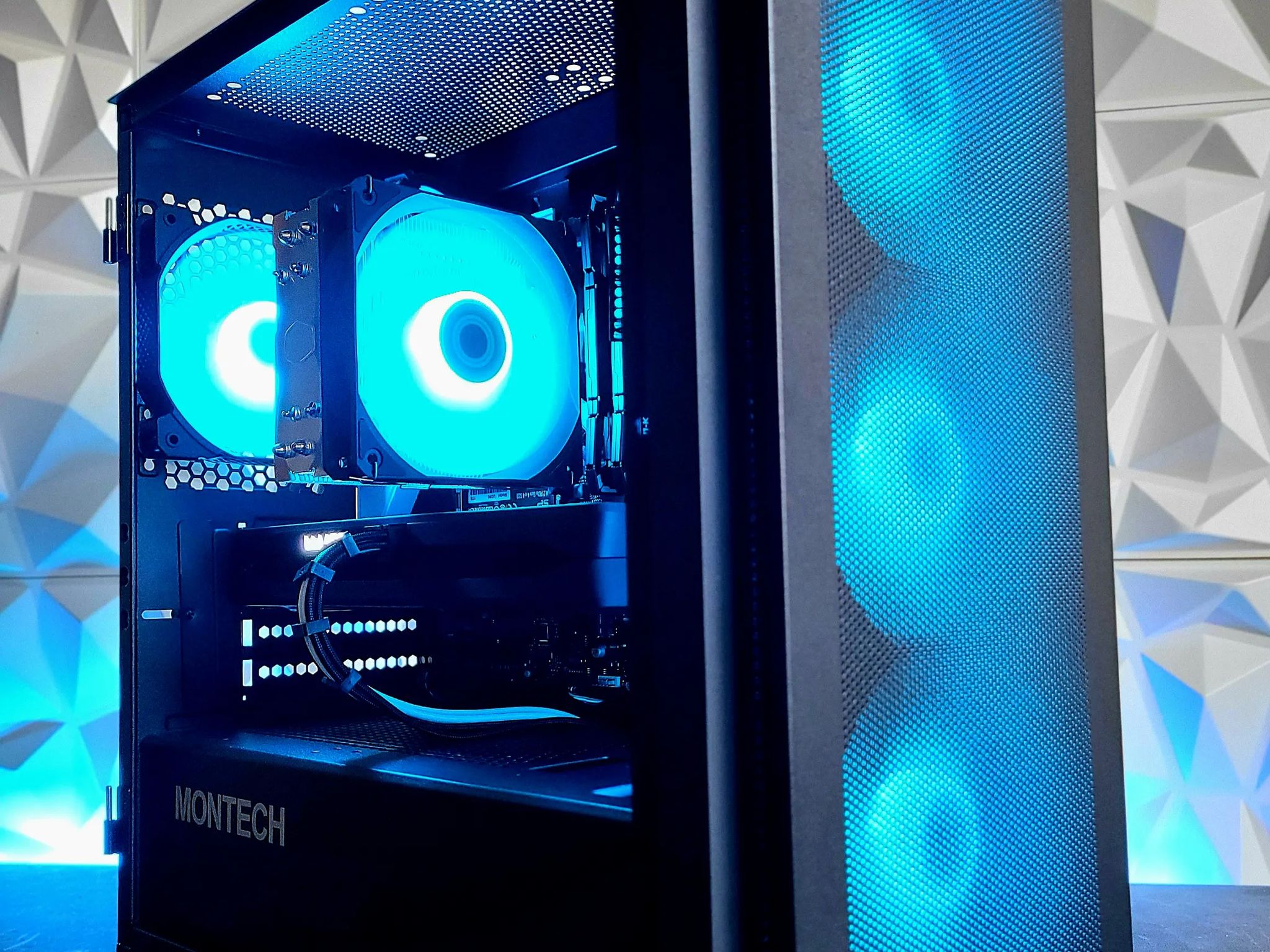 🔵⚫️ Intel Arc B580 12 GB | Intel i5 12600KF 10-Core CPU | 32 GB Ram | 1 TB SSD ⚫️🔵