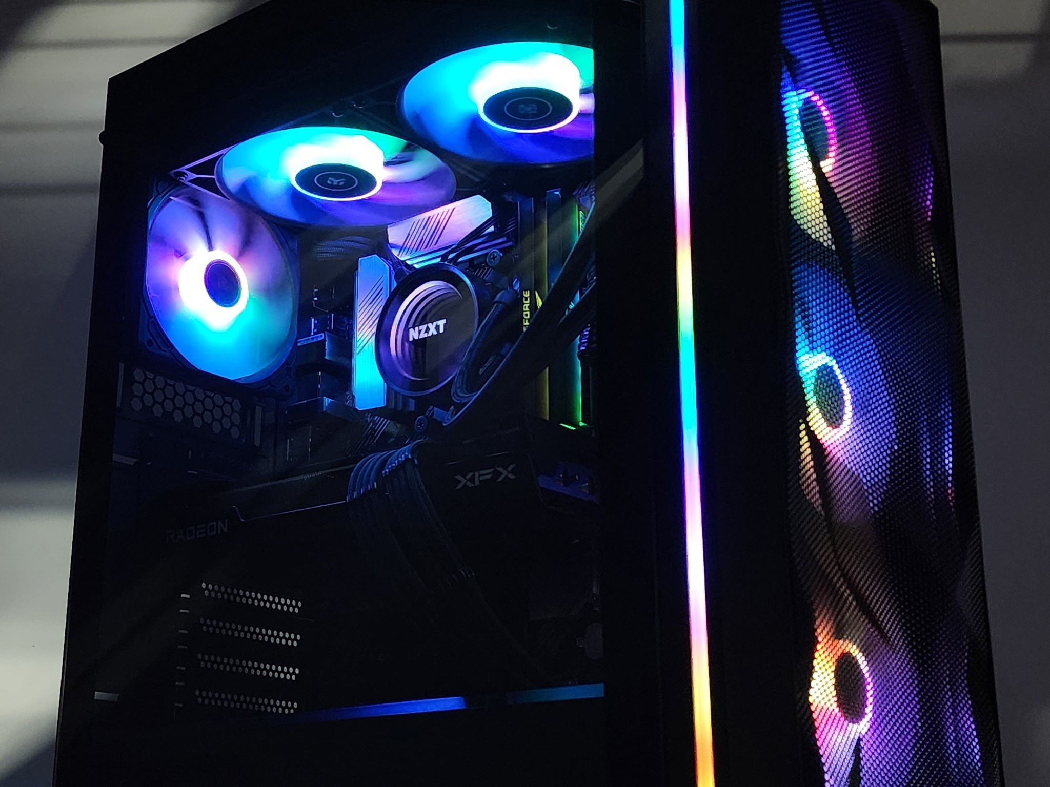 Gaming PC Ryzen 9 5950X 32GB RAM 2TB SSD RX 7600 XT 16GB Windows 11 Computer