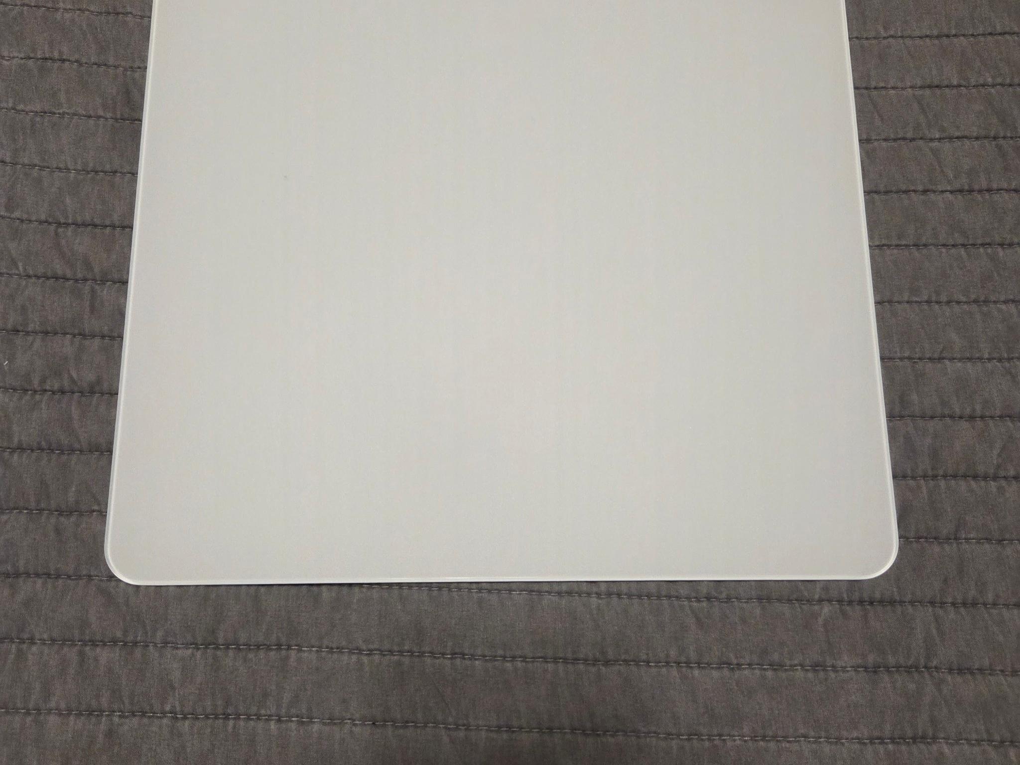 LTC glass gaming mouse pad in White (Excellent Condition)