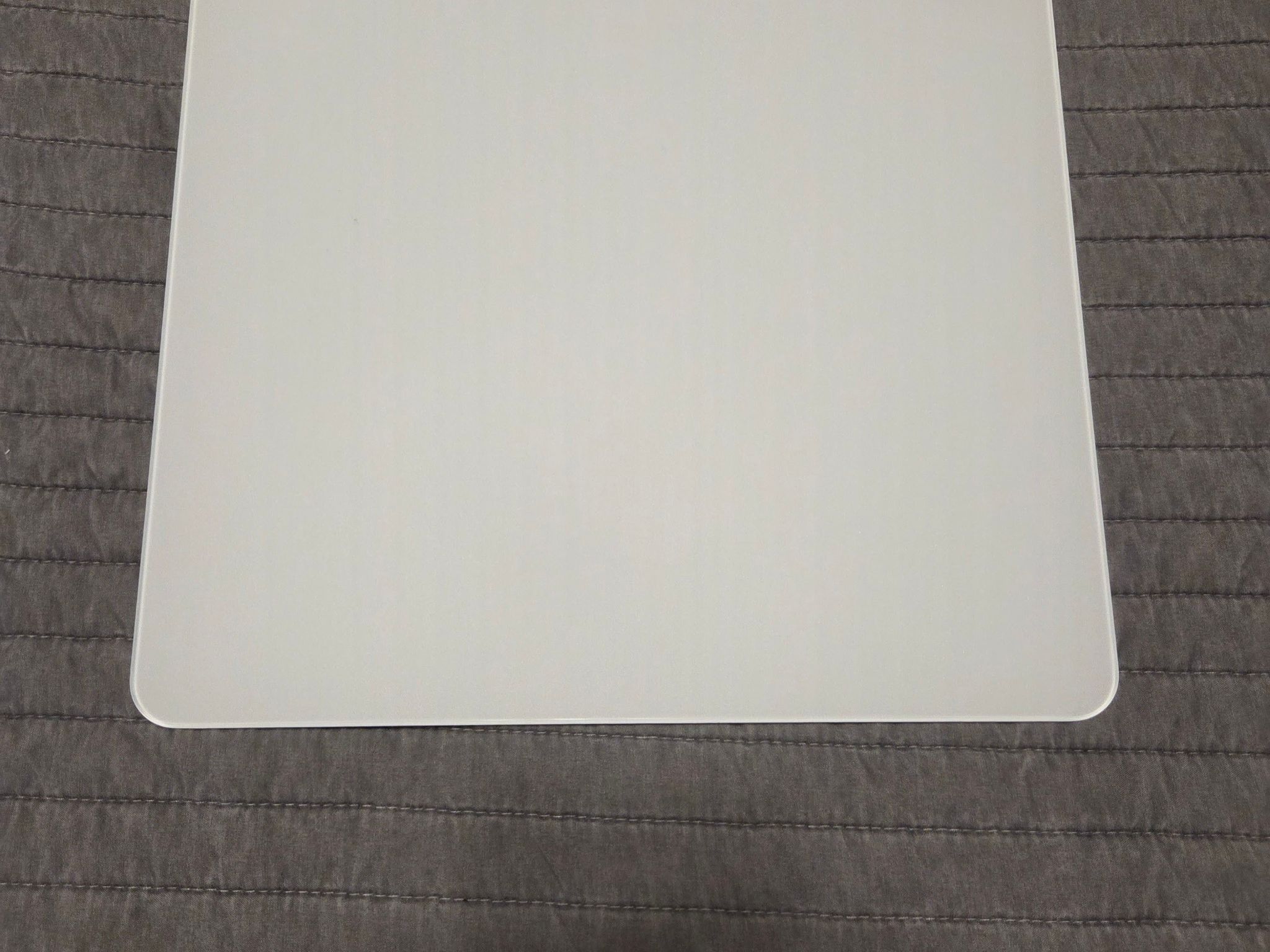 LTC glass gaming mouse pad in White (Excellent Condition)