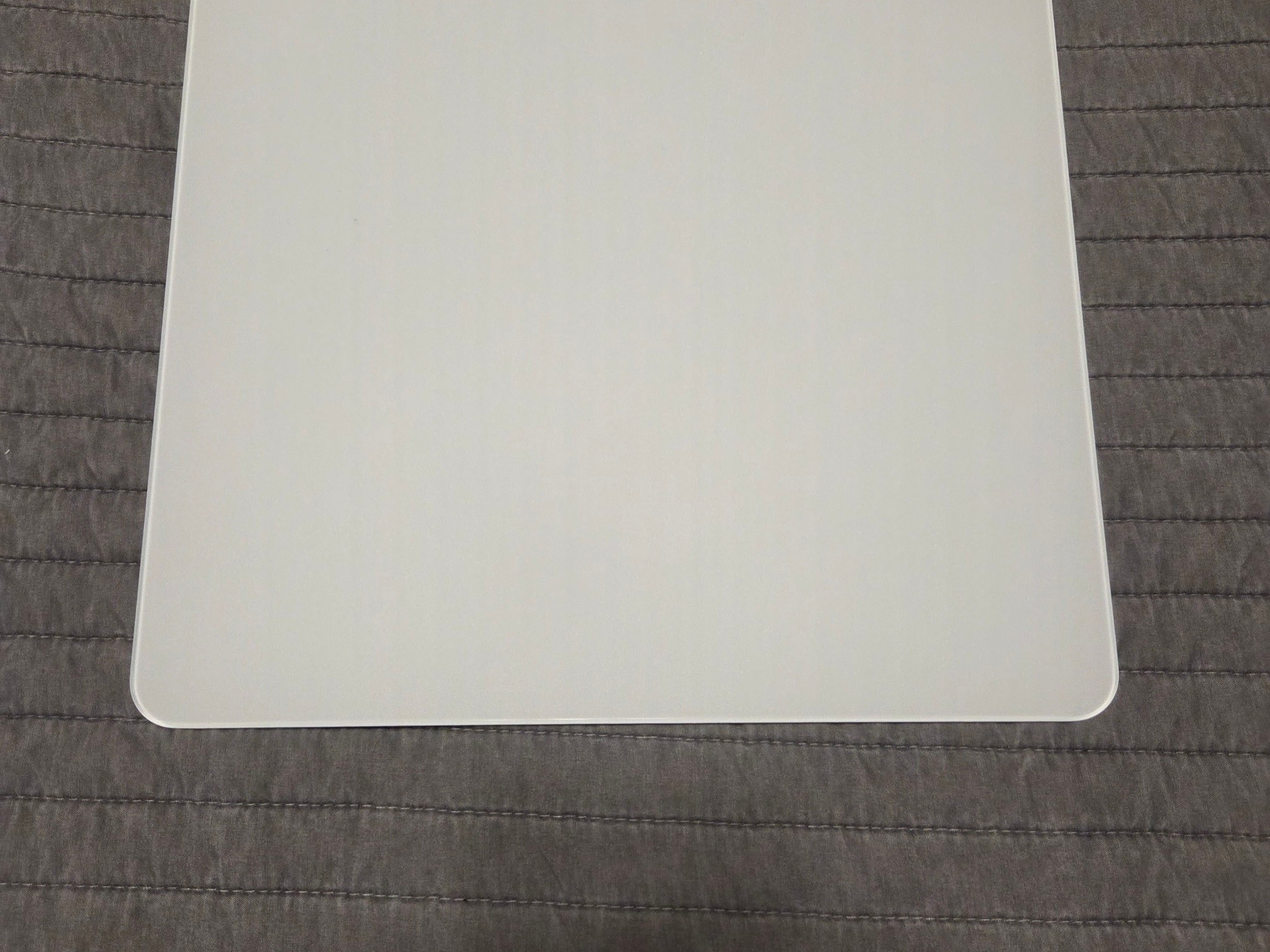 LTC glass gaming mouse pad in White (Excellent Condition)