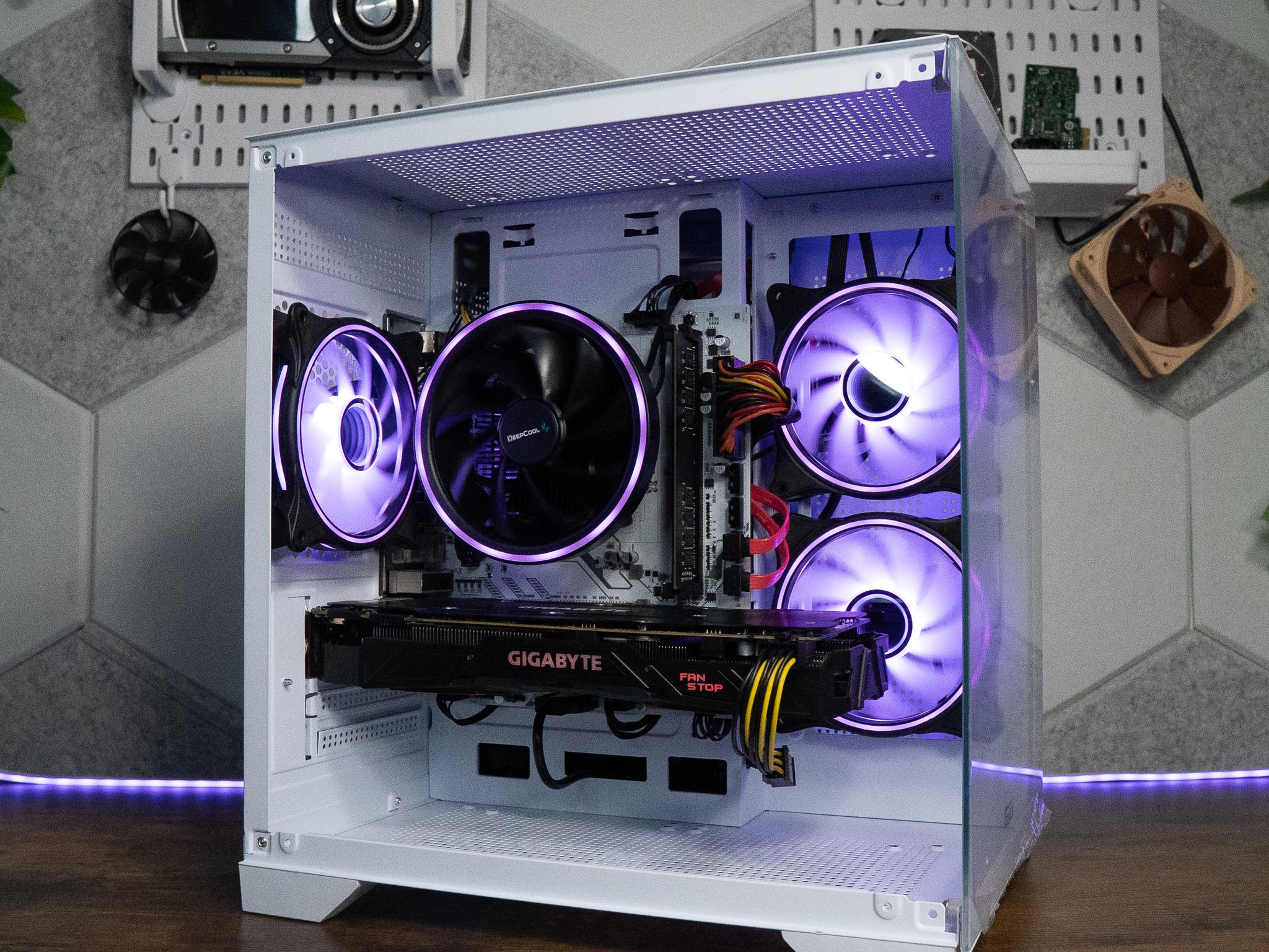 🌌🌠 BUDGET - BO6 Ready GAMING PC | GIGABYTE GTX 1080 8GB | RYZEN 5 1600X | 16GB DDR4 RAM | 1.25TB |