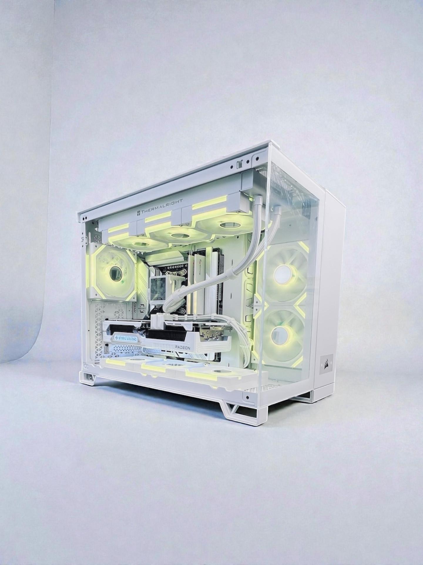 Ryzen 7 9800X3D | RX 9070 XT | 32GB DDR5 | 2 TB M.2 | WIFI 6 |  White Gamer
