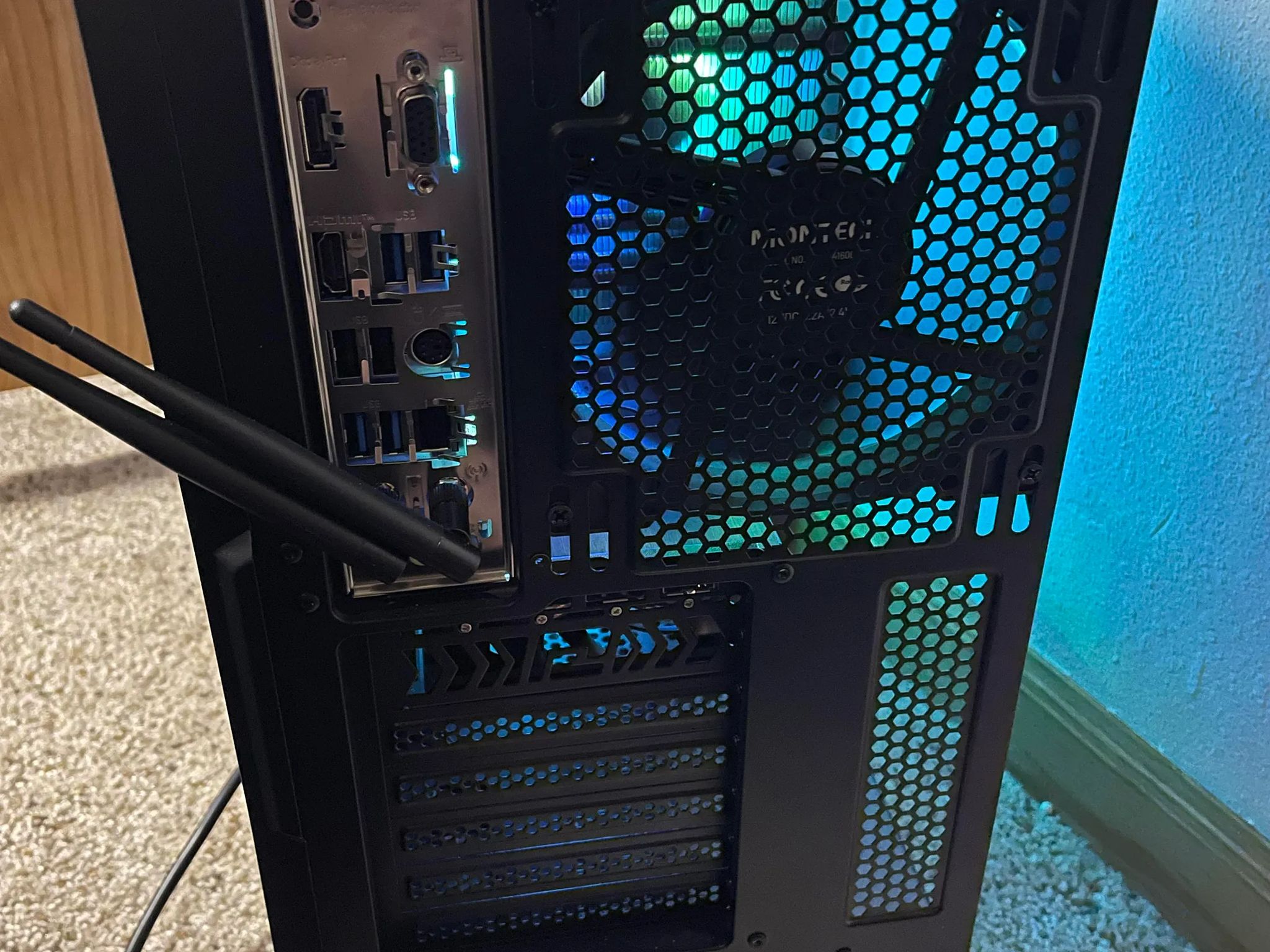 Custom Built AMD gaming PC, R7 5800x, 7800xt. Gaming, Streaming, WiFi, Ethernet.