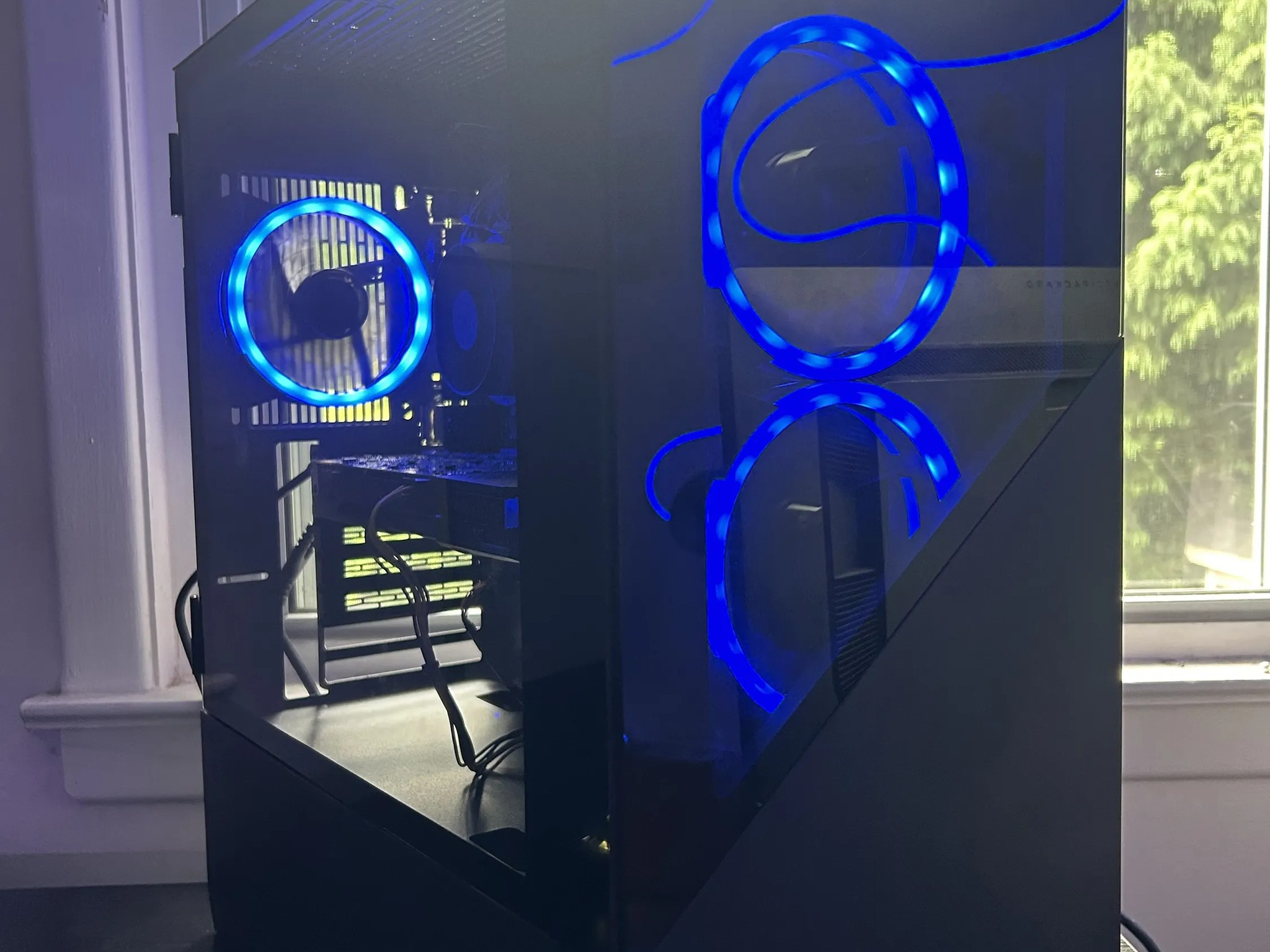 GAMING PC i5 8GB NVIDIA GTX 950 RGB Lighting RGB Fans