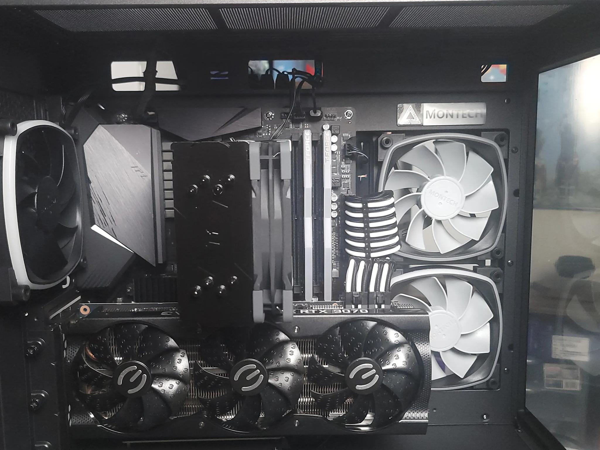 Black Thunder 🌨⚡️ Gaming PC - RTX 3070 - Ryzen 5 5600x - 32GB RAM - 1TB + 250GB NVME PCIe 4.0