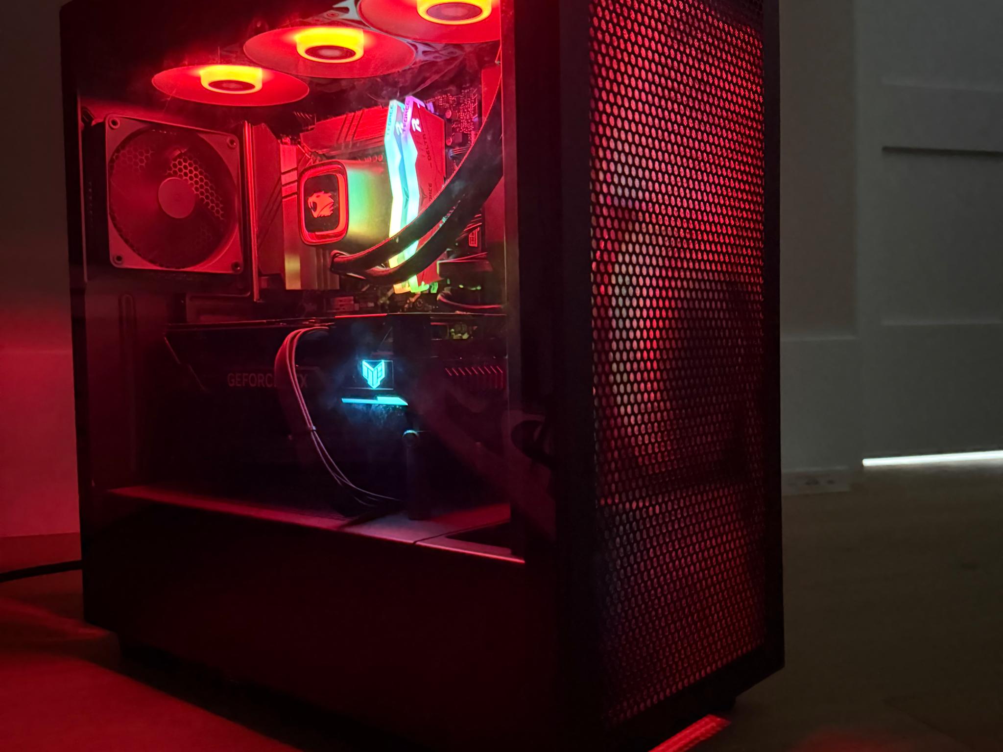 Intel i7-14700KF | RTX 4070 Ti | 32GB DDR5 | 3TB NVMe | NZXT H7
