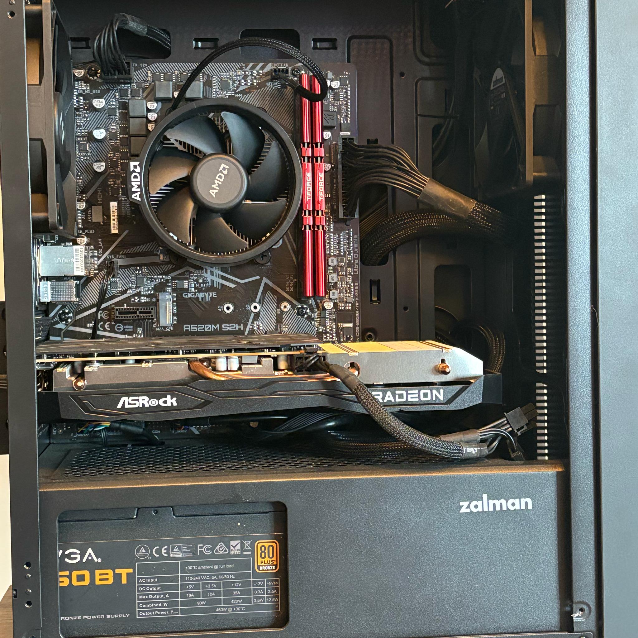 Blacked out rx 6600 gaming pc