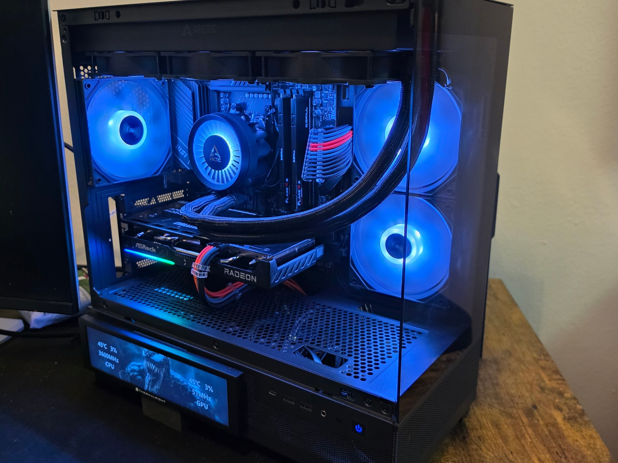 Radeon RX 9060 XT 16GB Custom Gaming PC - Ryzen 7 7700X, 32GB RAM