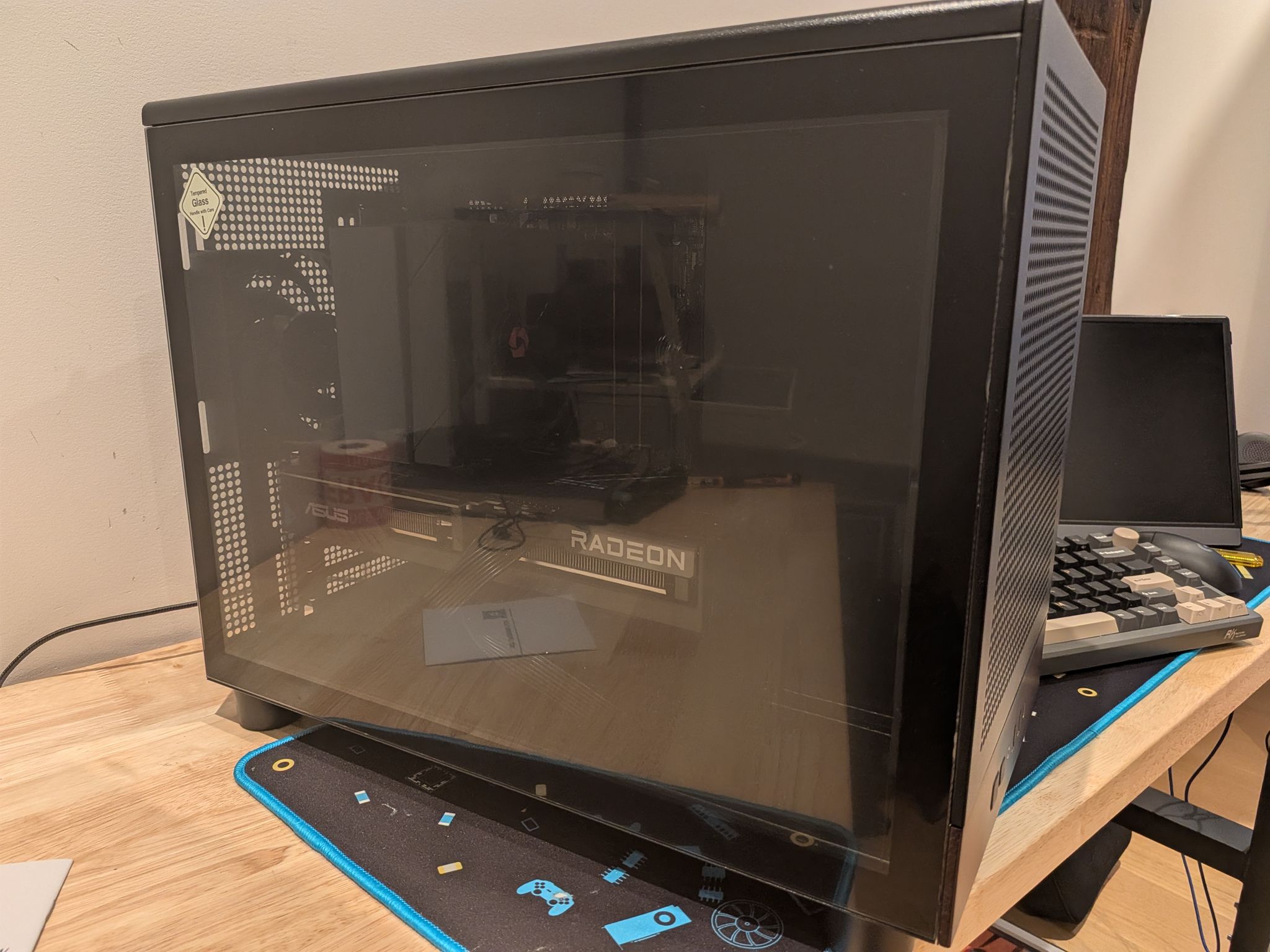 1440p Blackout - RX 9070 GRE, Ryzen 5 7500X3D, 32 GB DDR5 RAM, 2TB NVMe SSD, SteamOS