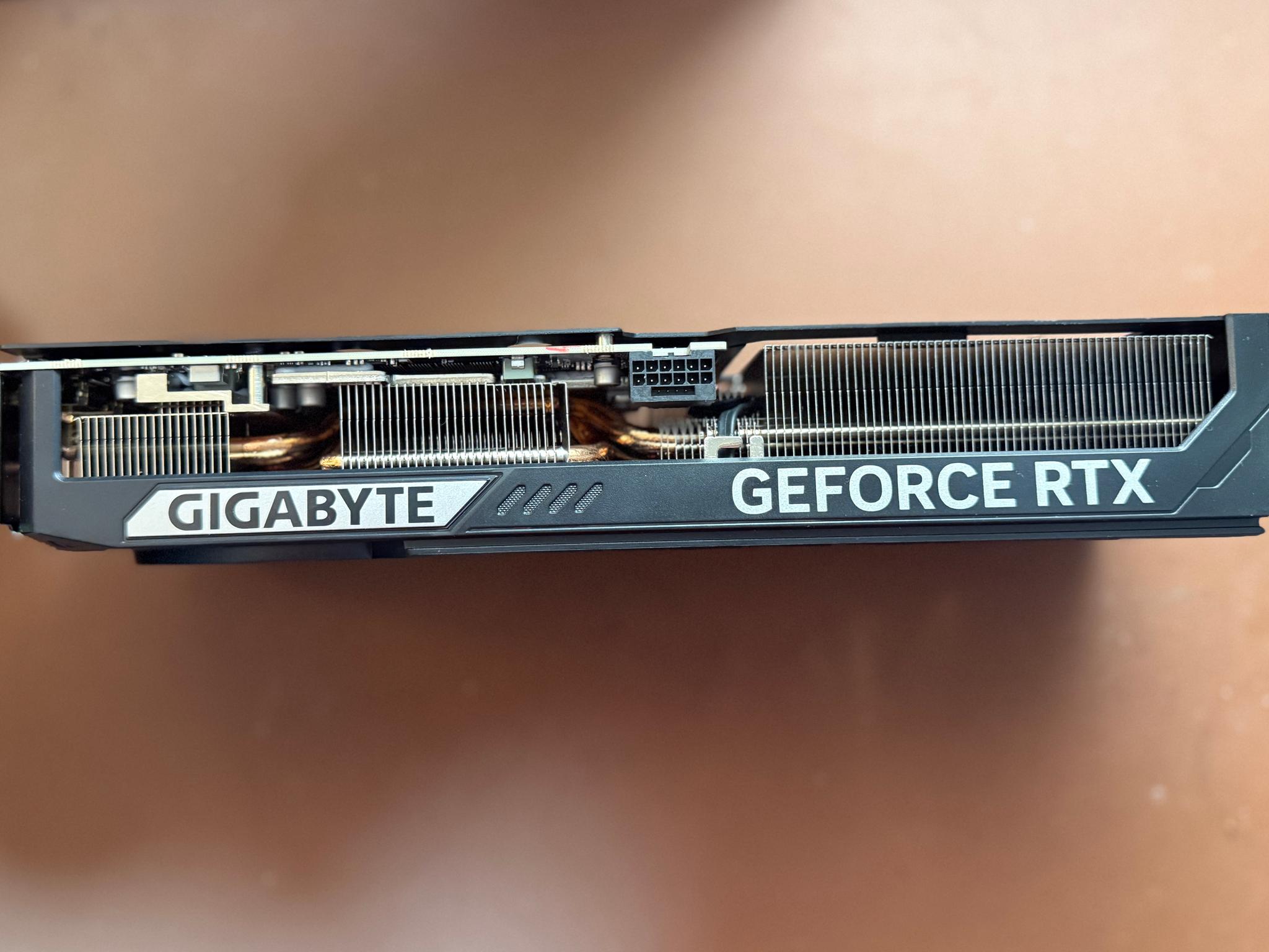 GIGABYTE GeForce RTX 5070 WINDFORCE OC SFF 12G