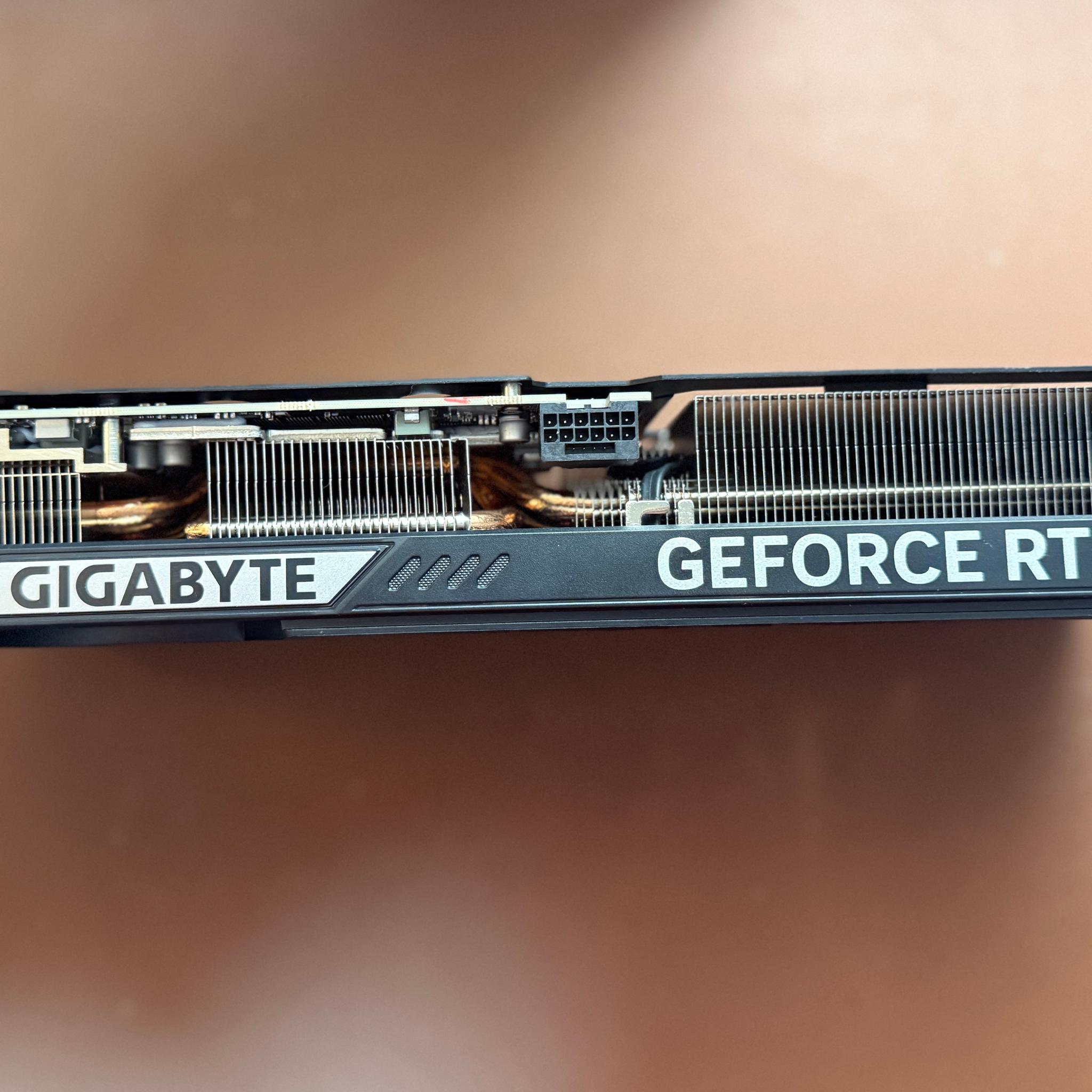 GIGABYTE GeForce RTX 5070 WINDFORCE OC SFF 12G