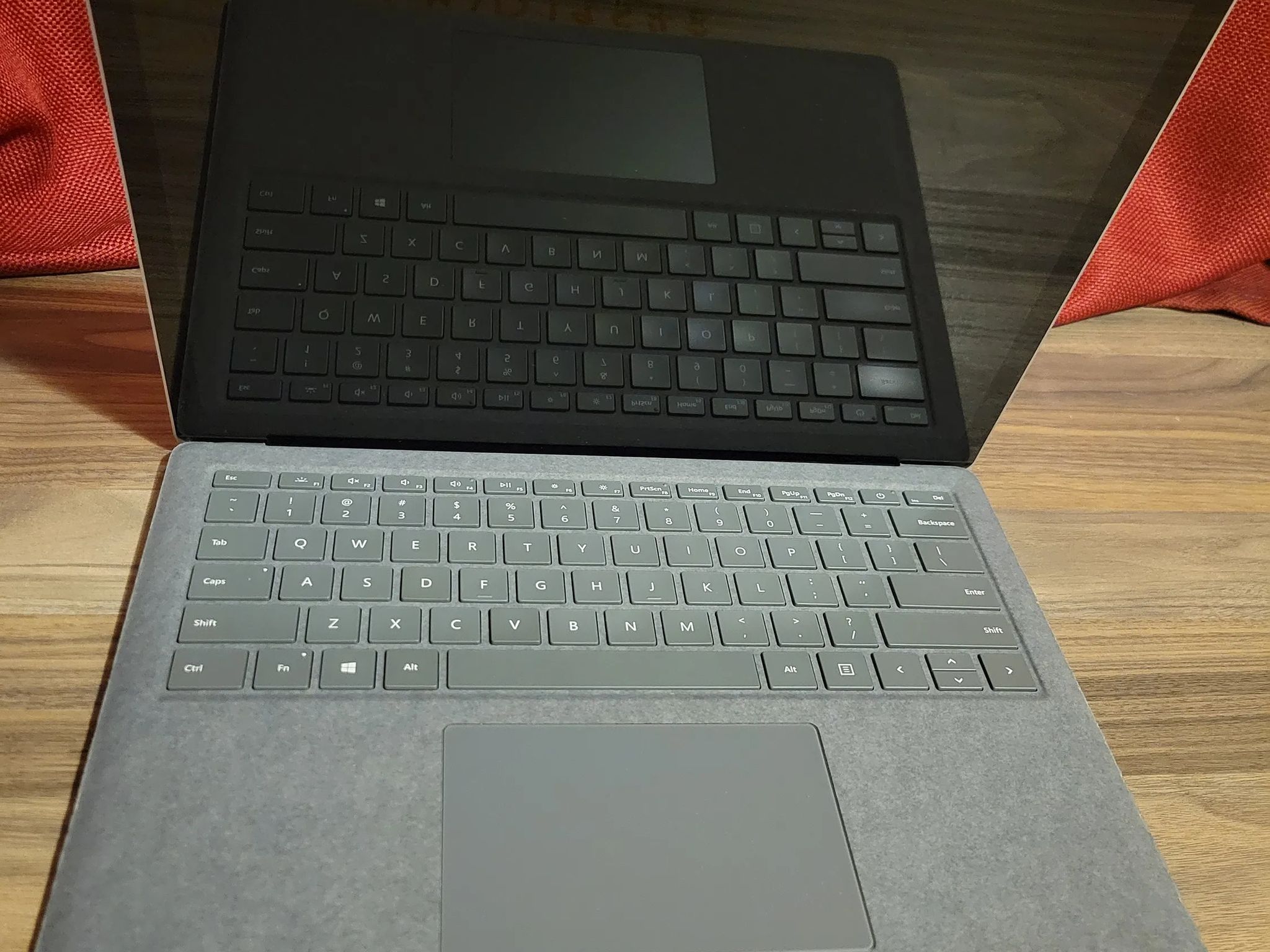 Microsoft Surface Laptop 5 - 512gb ssd - evo i7-1255u - 13.5" 2k Touch Screen