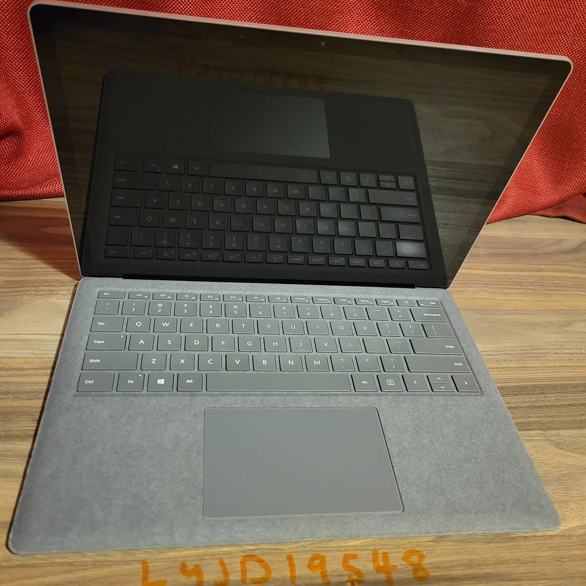 Microsoft Surface Laptop 5 - 512gb ssd - evo i7-1255u - 13.5" 2k Touch Screen