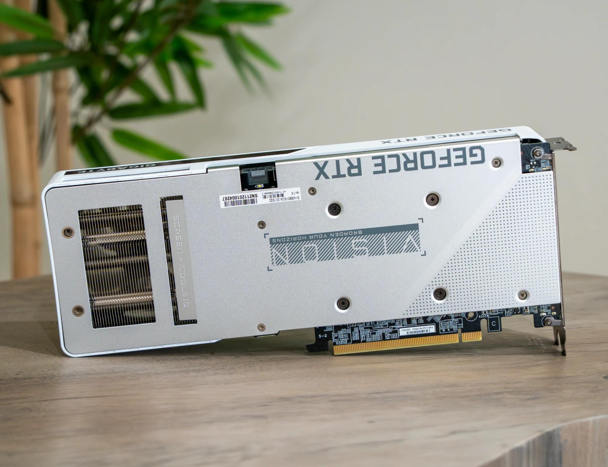 GIGABYTE Vision OC GeForce RTX 3060 12GB - Image 2