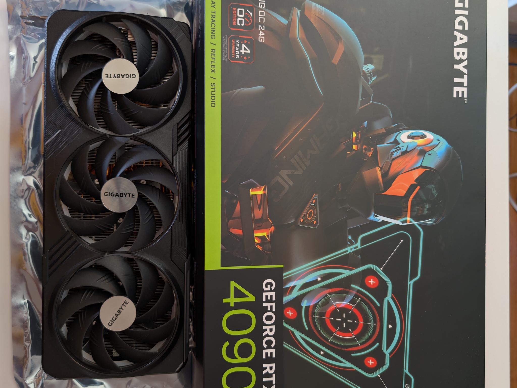 GIGABYTE GeForce RTX 4090 GAMING OC 24G with original box and 4x8 pin to 16 pin adapter